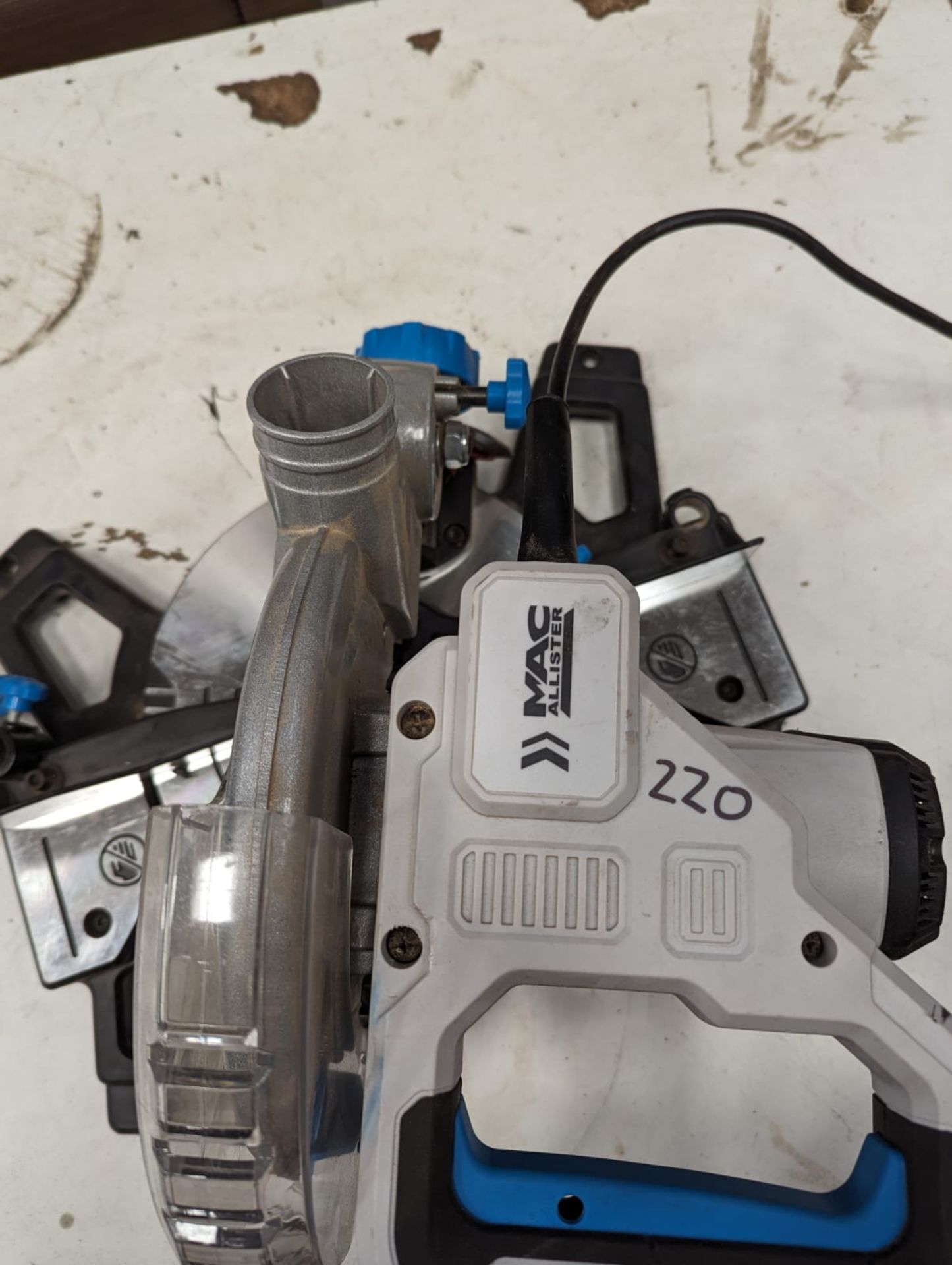 Mac Allister 1500W 220-240V 210mm Corded Compound Mitre Saw MMIS210C-B *PLUS VAT* - Image 3 of 3