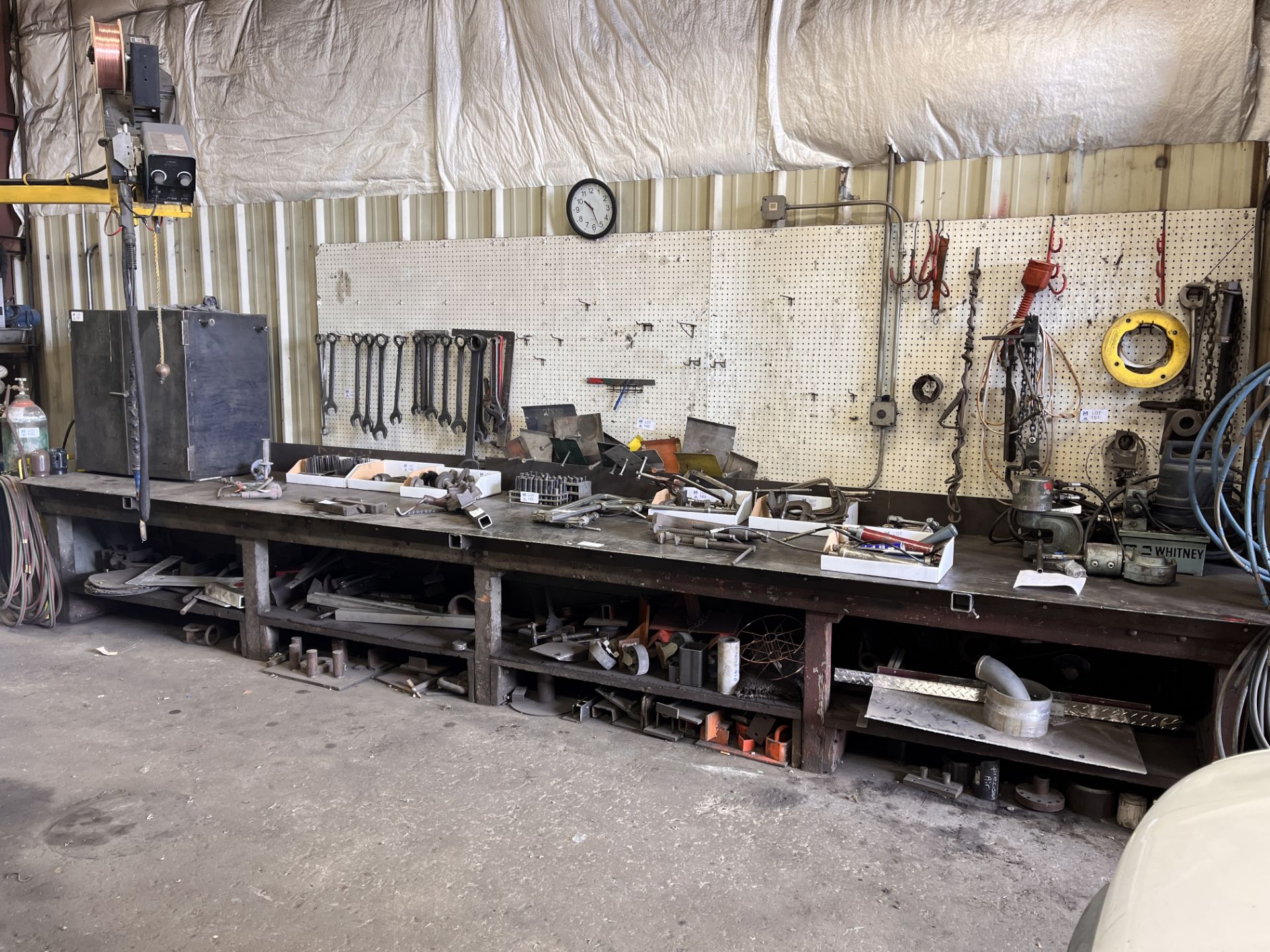 Large work bench, Bottom Shelf Items are included