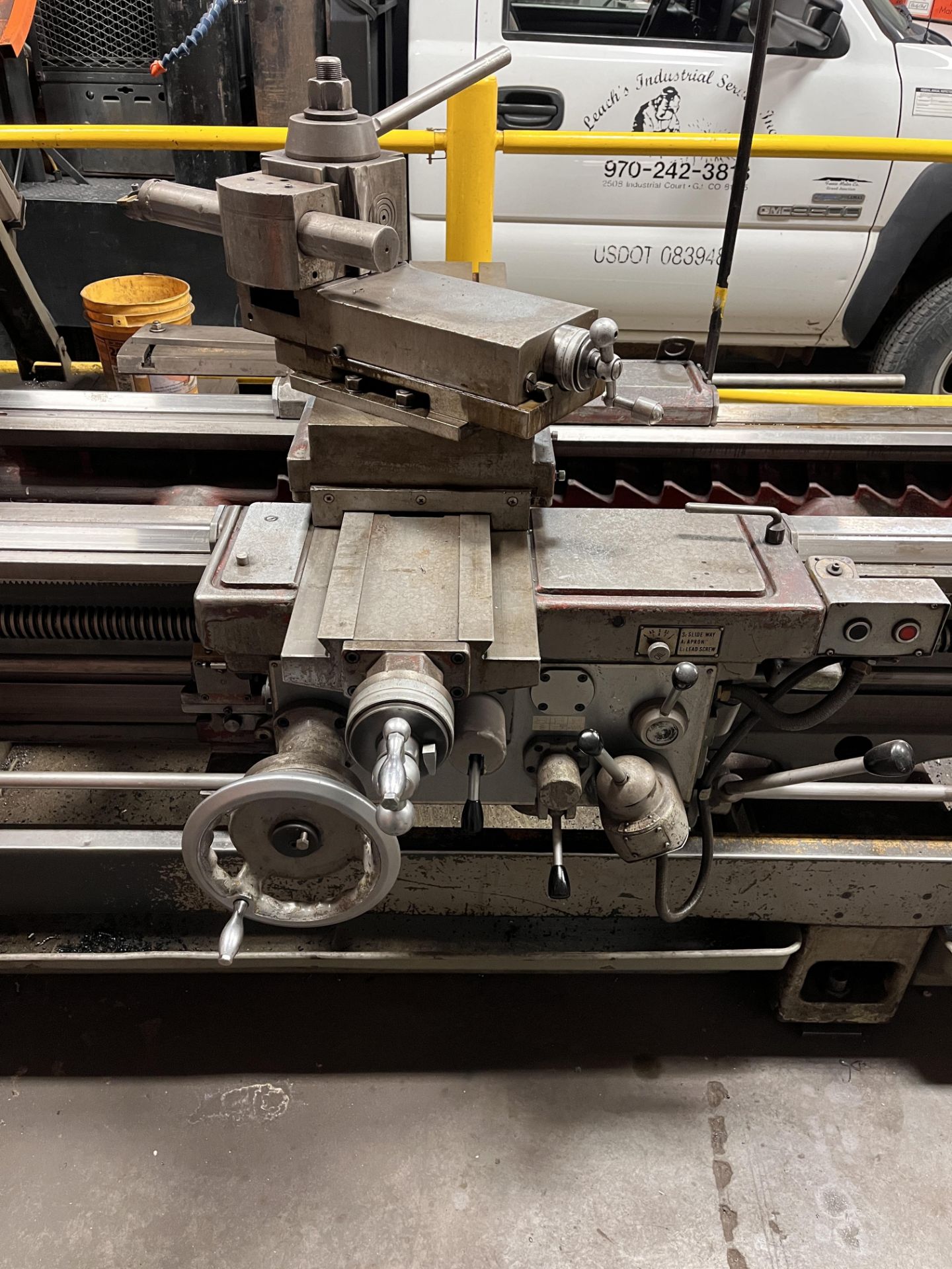 "Mazak 30 Oil Country Engine Lathe, 12.5"" hole, 24"" Front / Rear Chucks, 300 RPM, IN/MM - Image 10 of 22