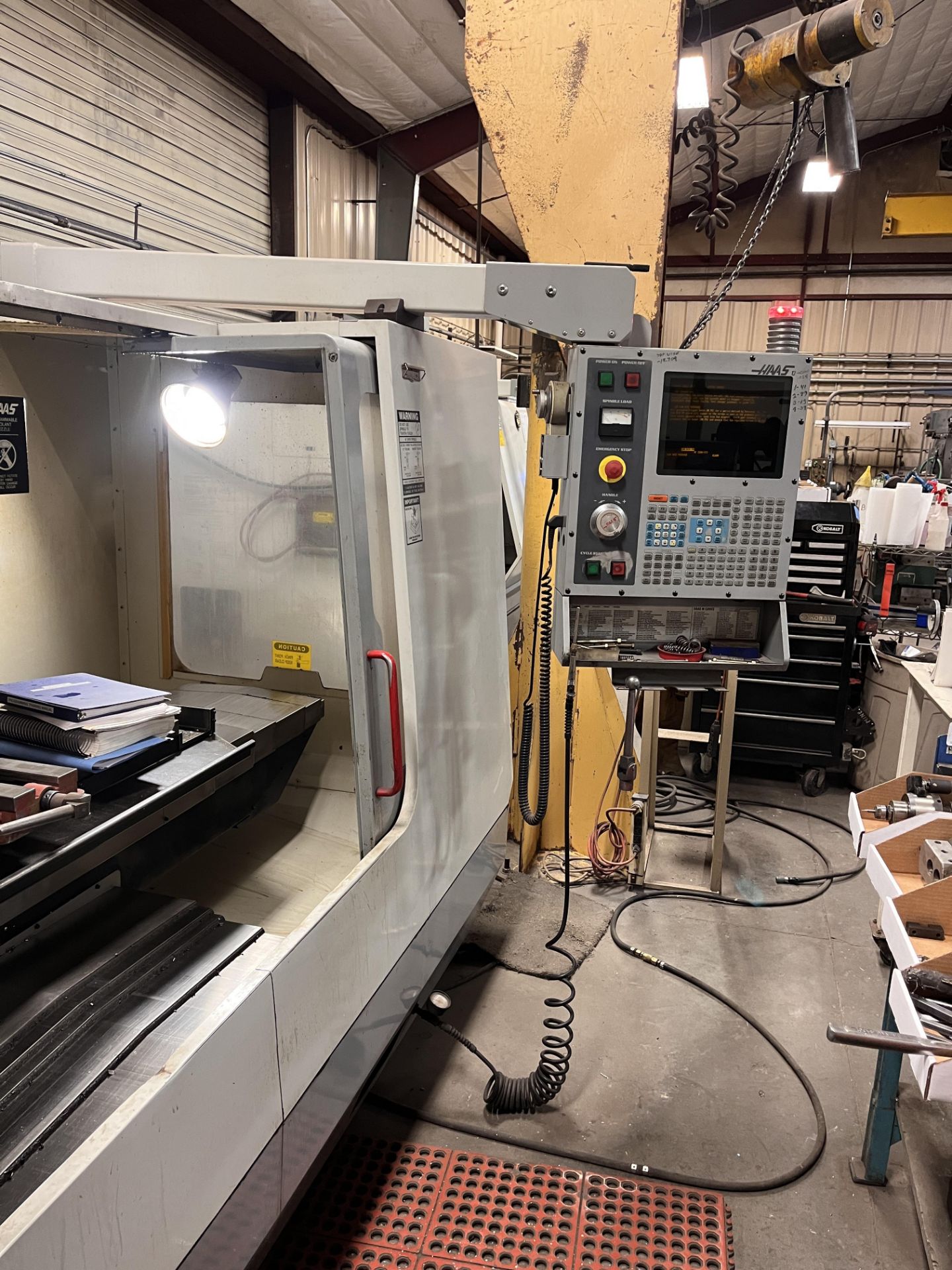 "2002 Haas VF4D CNC Vertical Machining Center, ONLY 4773 hrs, See Lots 545-567 for tooling - Image 3 of 27