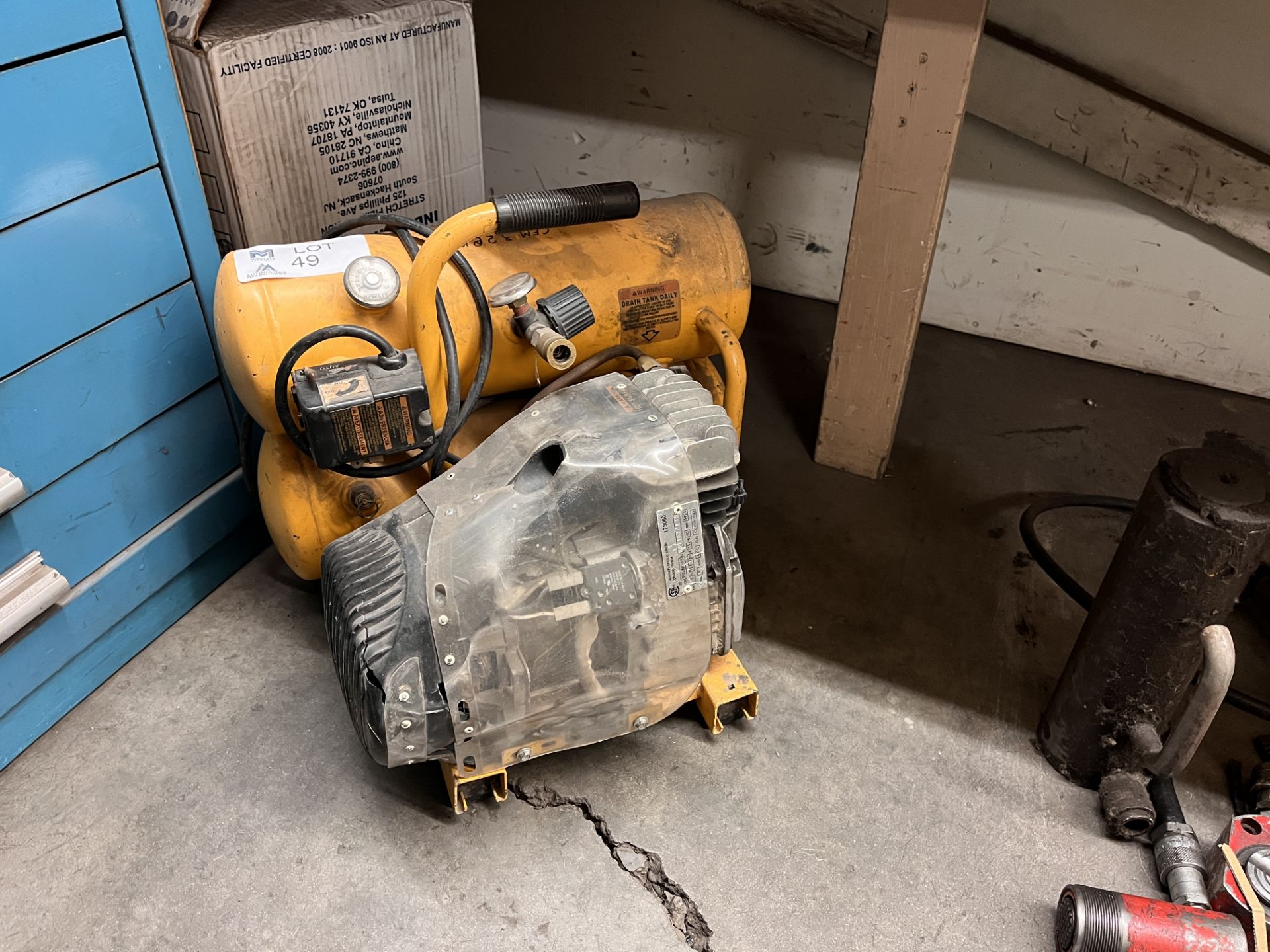 Dewalt Air compressor