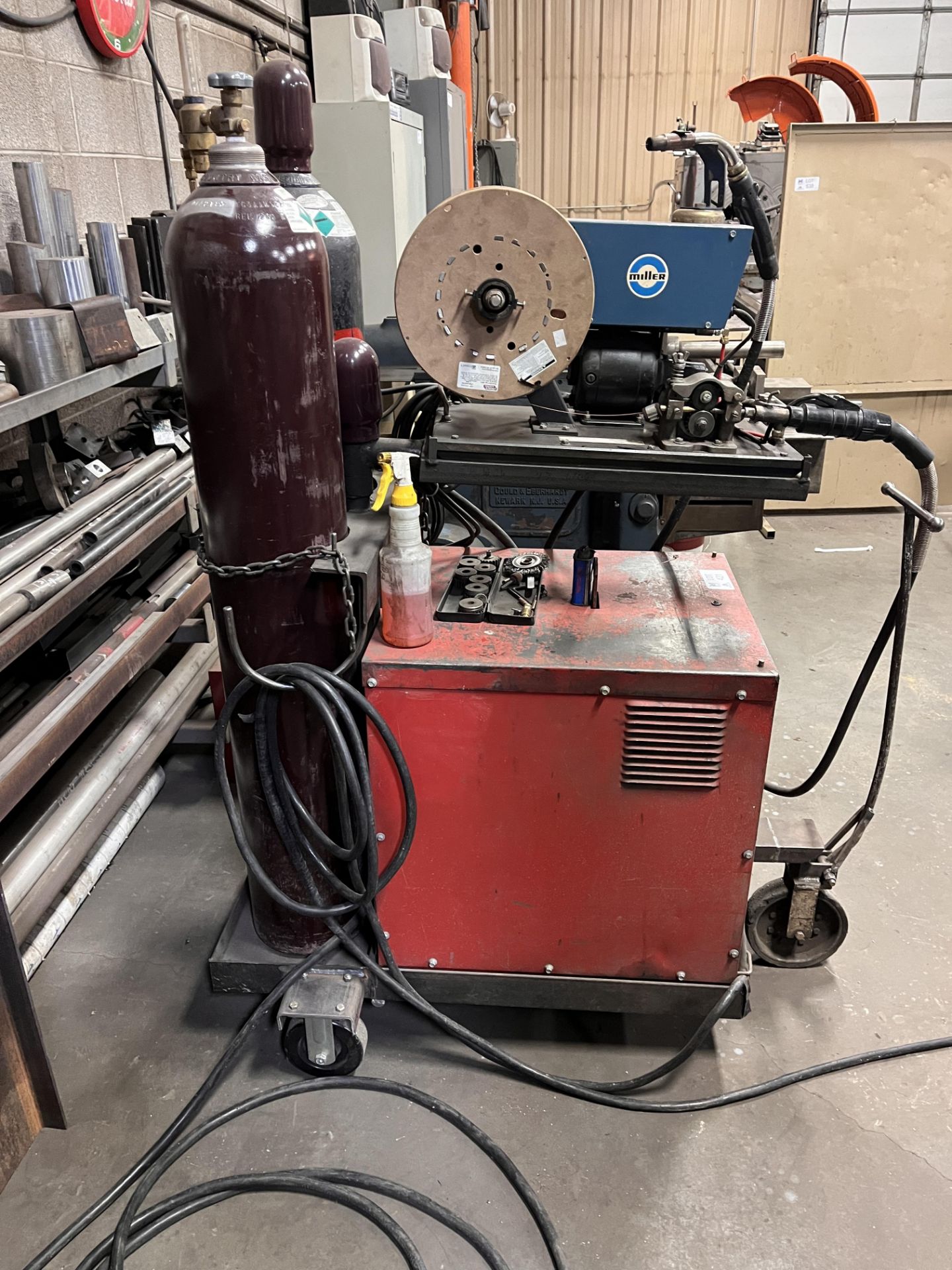 Lincoln Arc Welder with Miller Wire Feed, Cart & Bottles - Image 5 of 9