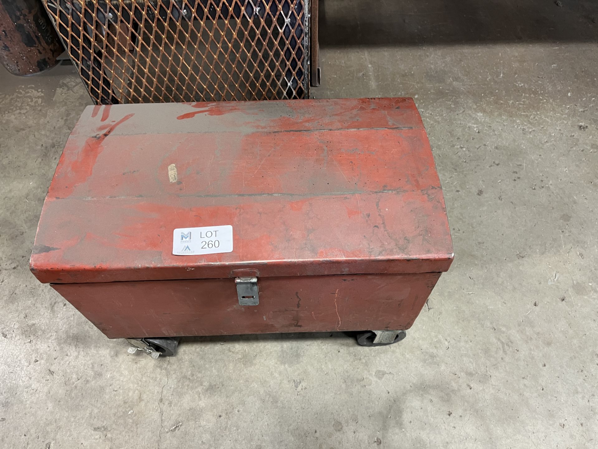 Rolling Metal box with Prybars etc - Bild 2 aus 3