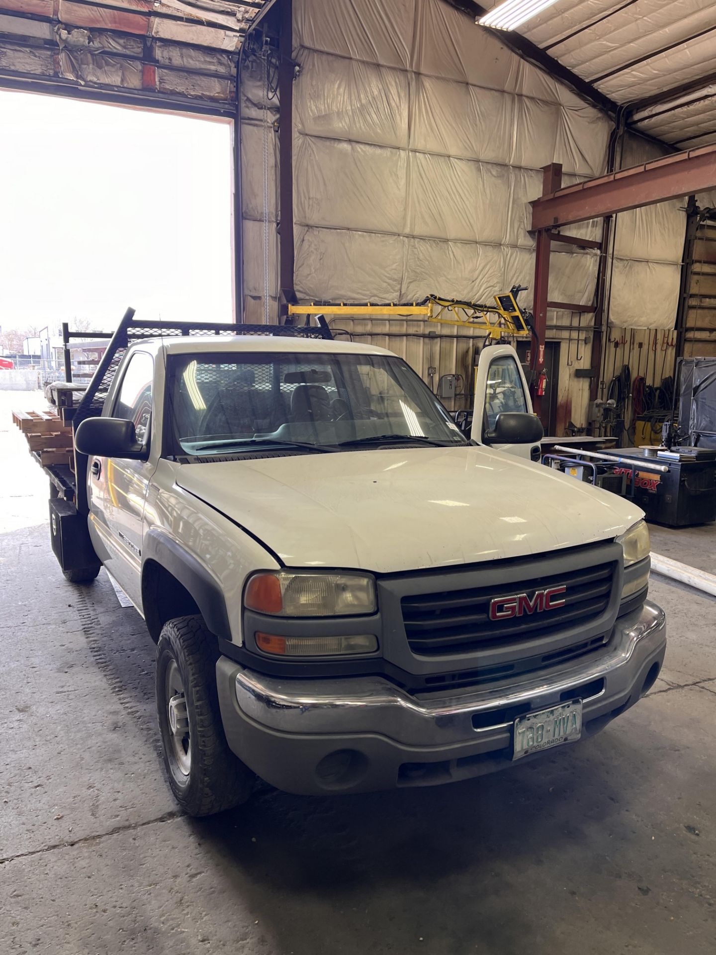 2006 GMC Work Truck - Image 2 of 24