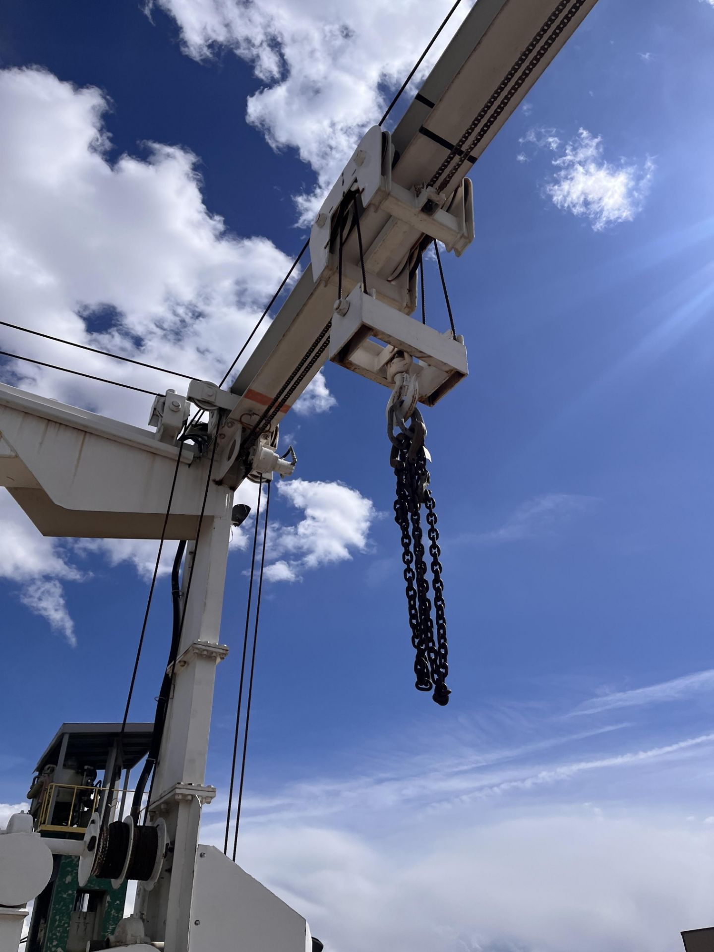 Robco 4 Wheel 50,000 lb Diesel Gantry Crane - Image 15 of 24