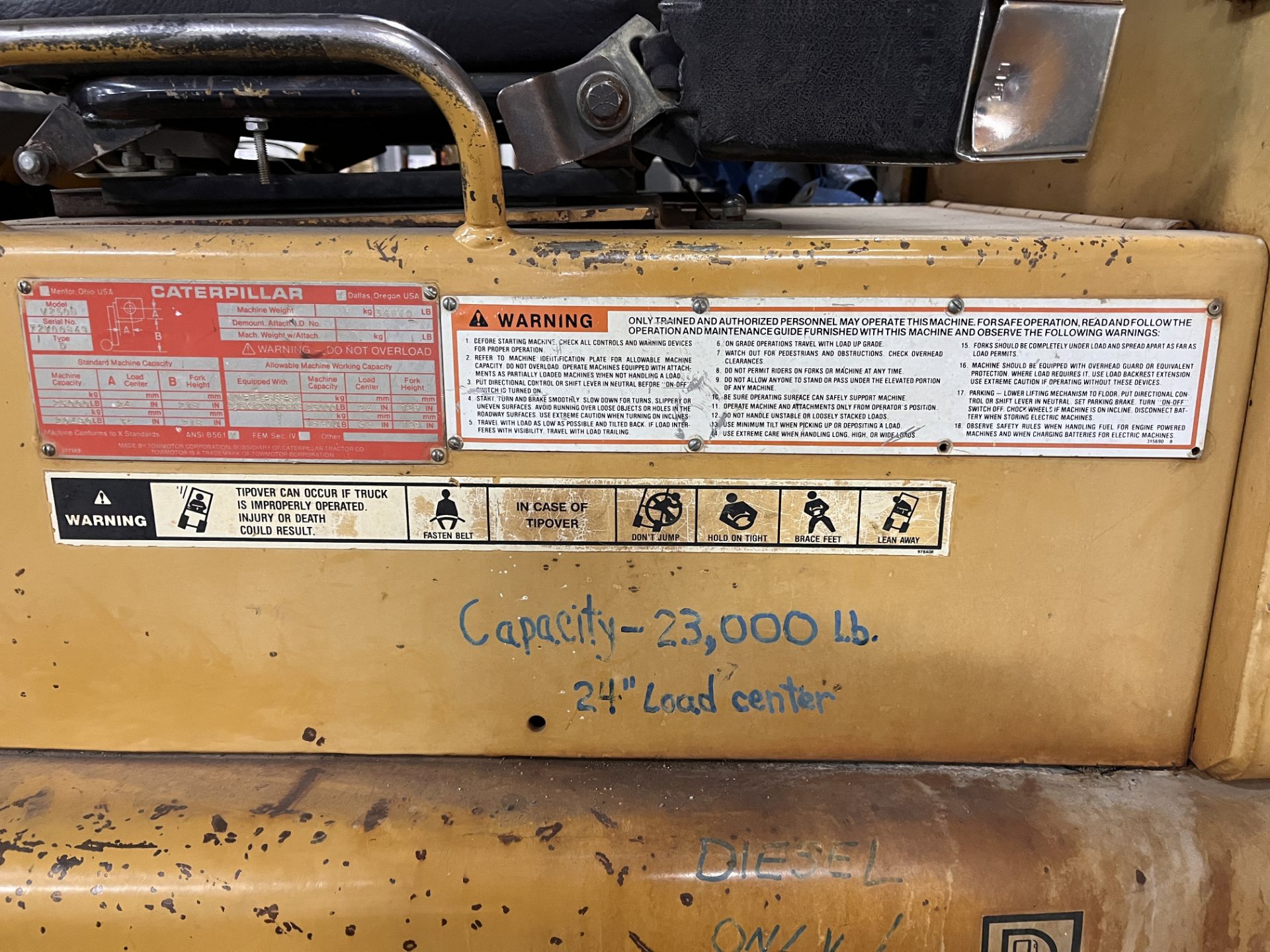 Caterpillar V250B 25,000 lbs Diesel Forklift - Image 5 of 22