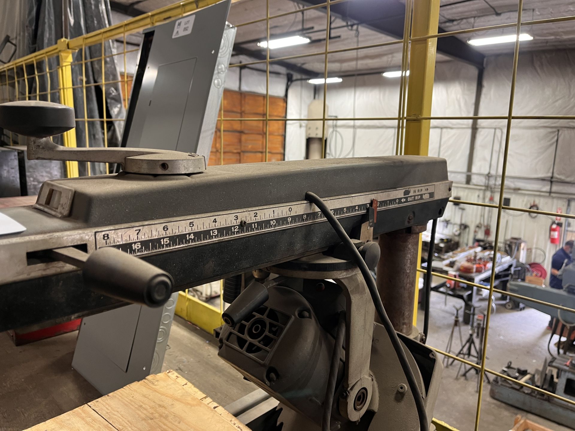 Black & Decker Radial Arm Saw - Bild 3 aus 6