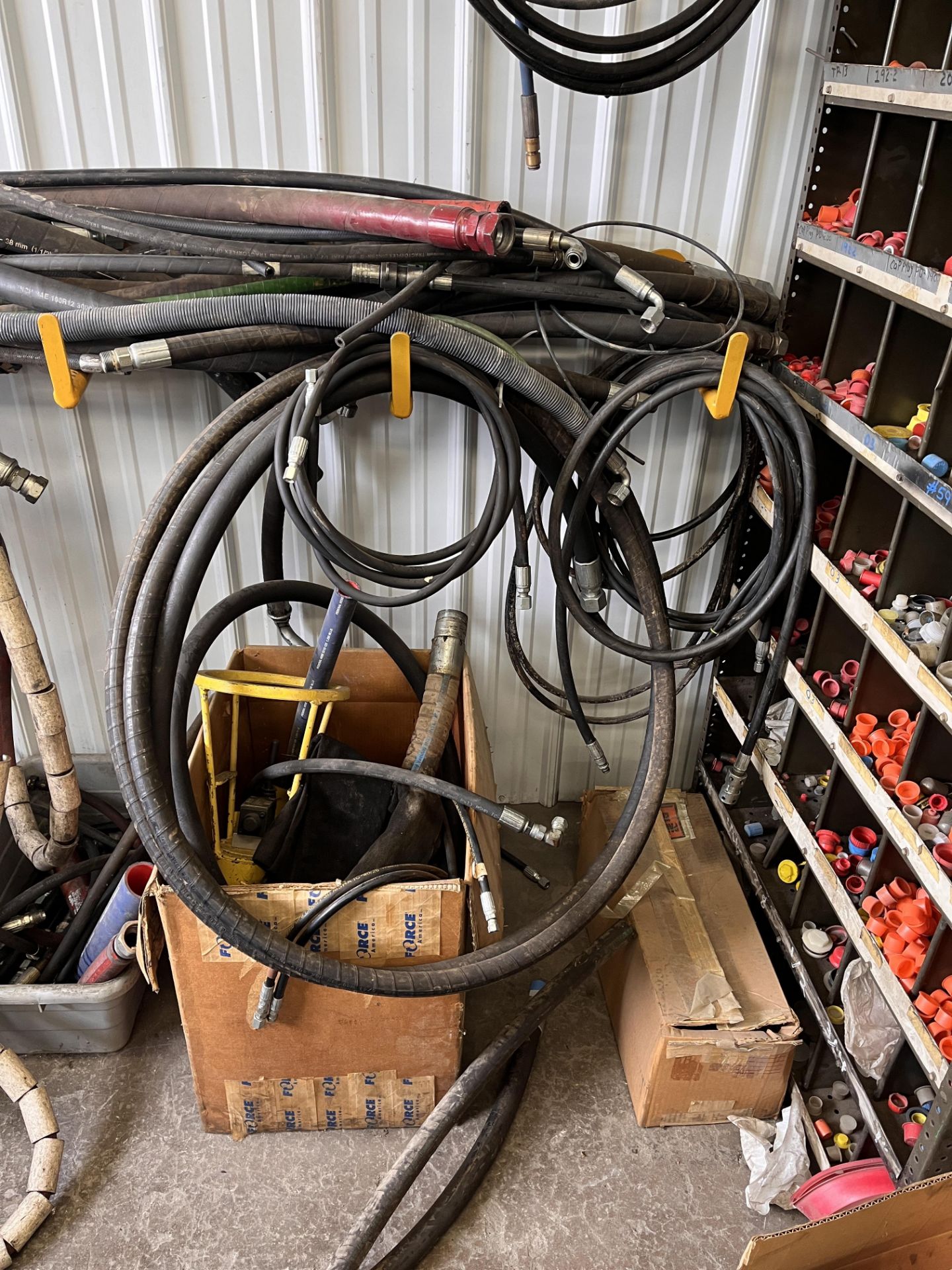 Misc Hydraulic Hoses - Image 4 of 7