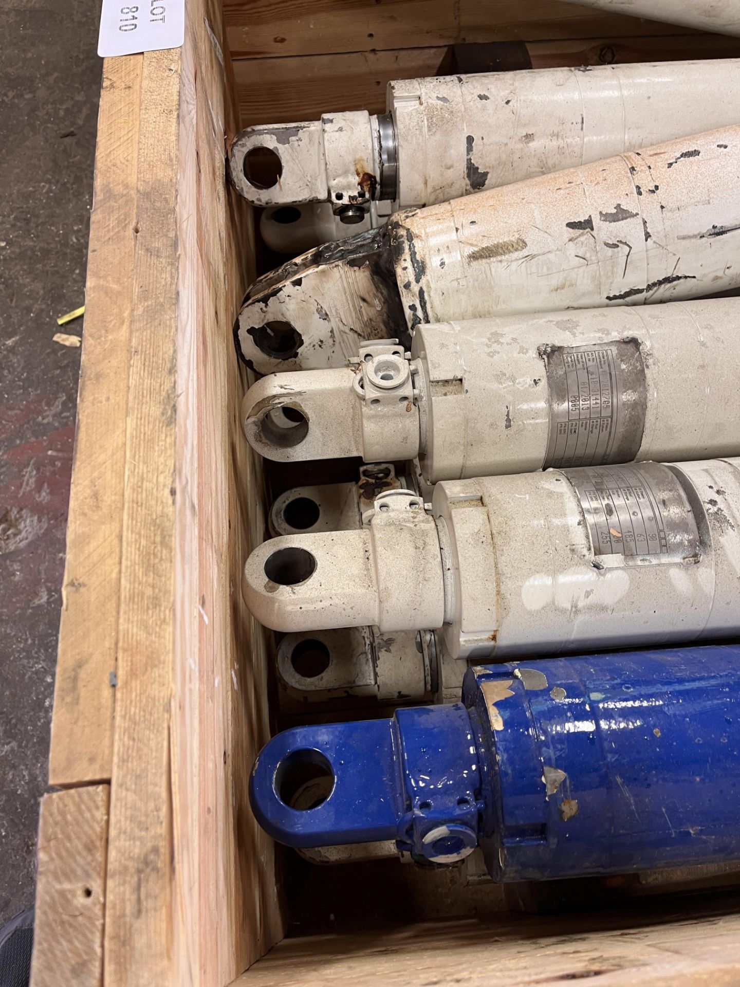 Hydraulic Cylinders - Image 3 of 6