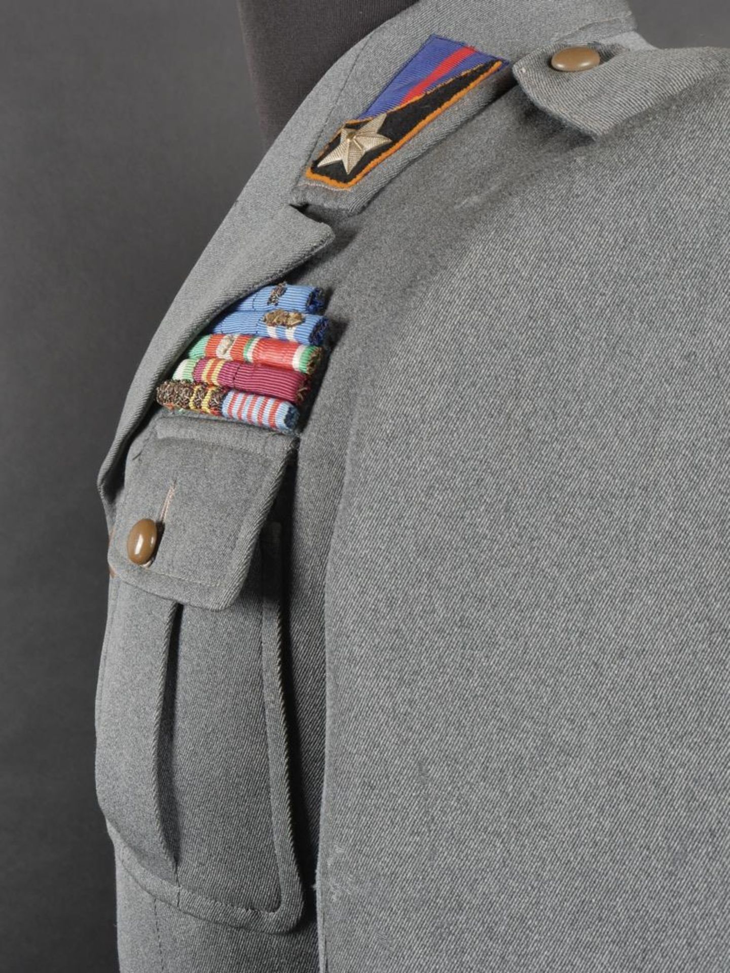 Vareuse de Carlo Boromi, colonel du Regiment Artillerie de la Division Bergamo. Jacket of Carlo Bo - Image 14 of 19