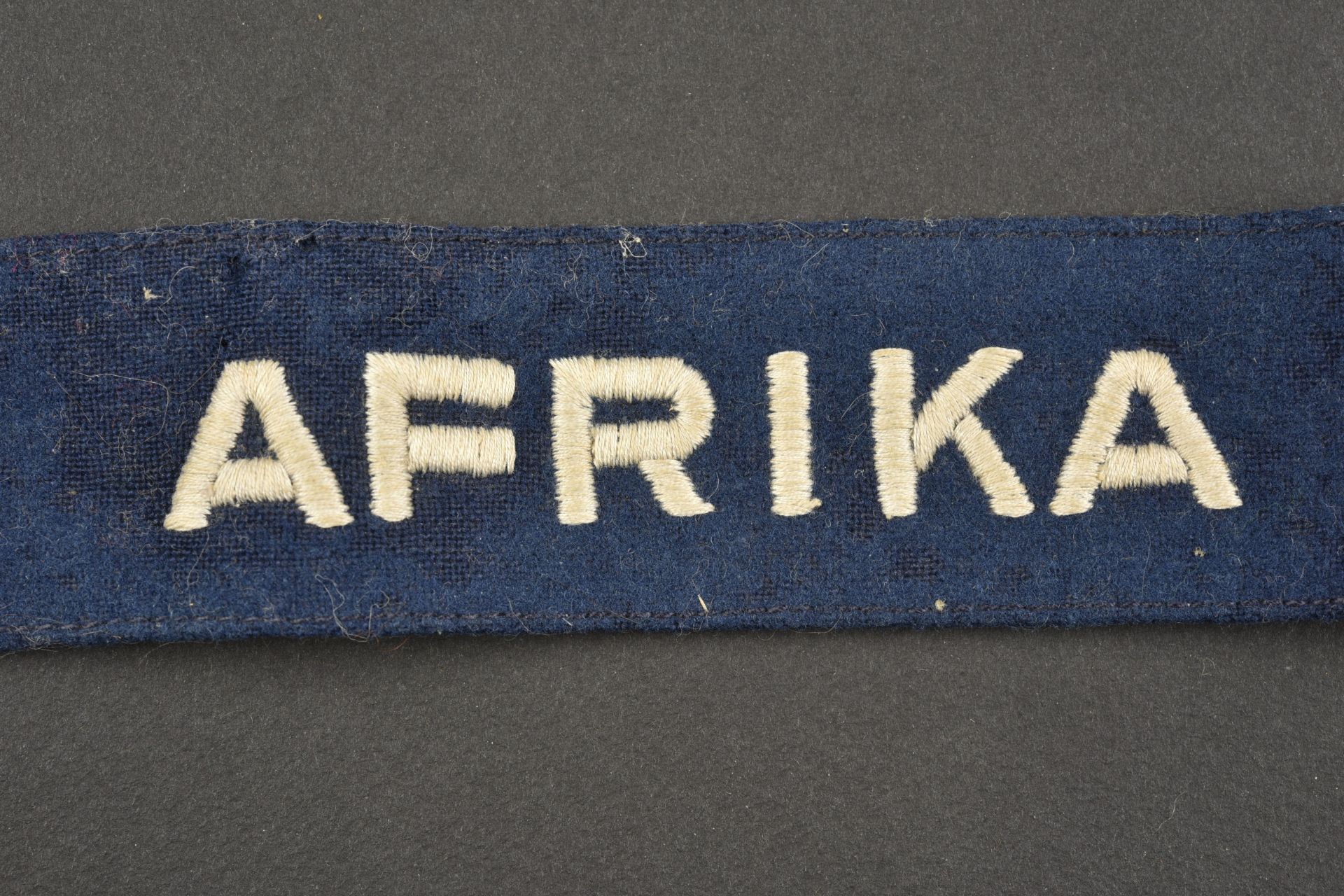 Bande de bras Afrika.  Afrika cuff tittles. - Bild 2 aus 3