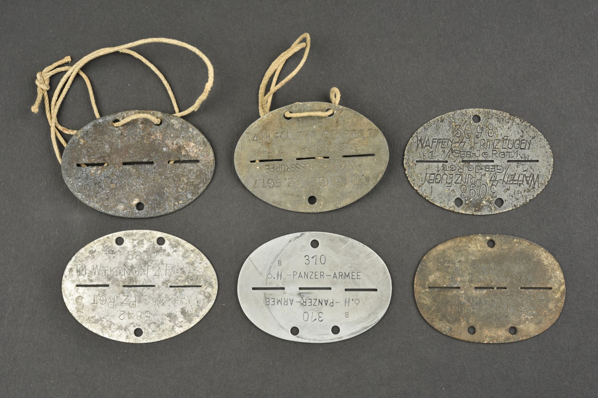 Plaques d identite SS. SS dog tags.