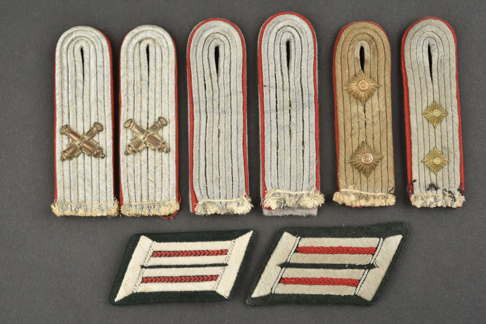 Insignes officier artillerie Heer. Heer artillery officer badges.