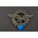 Insignes de coiffure d ingenieur Luftwaffe. Luftwaffe engineer headgear badges.