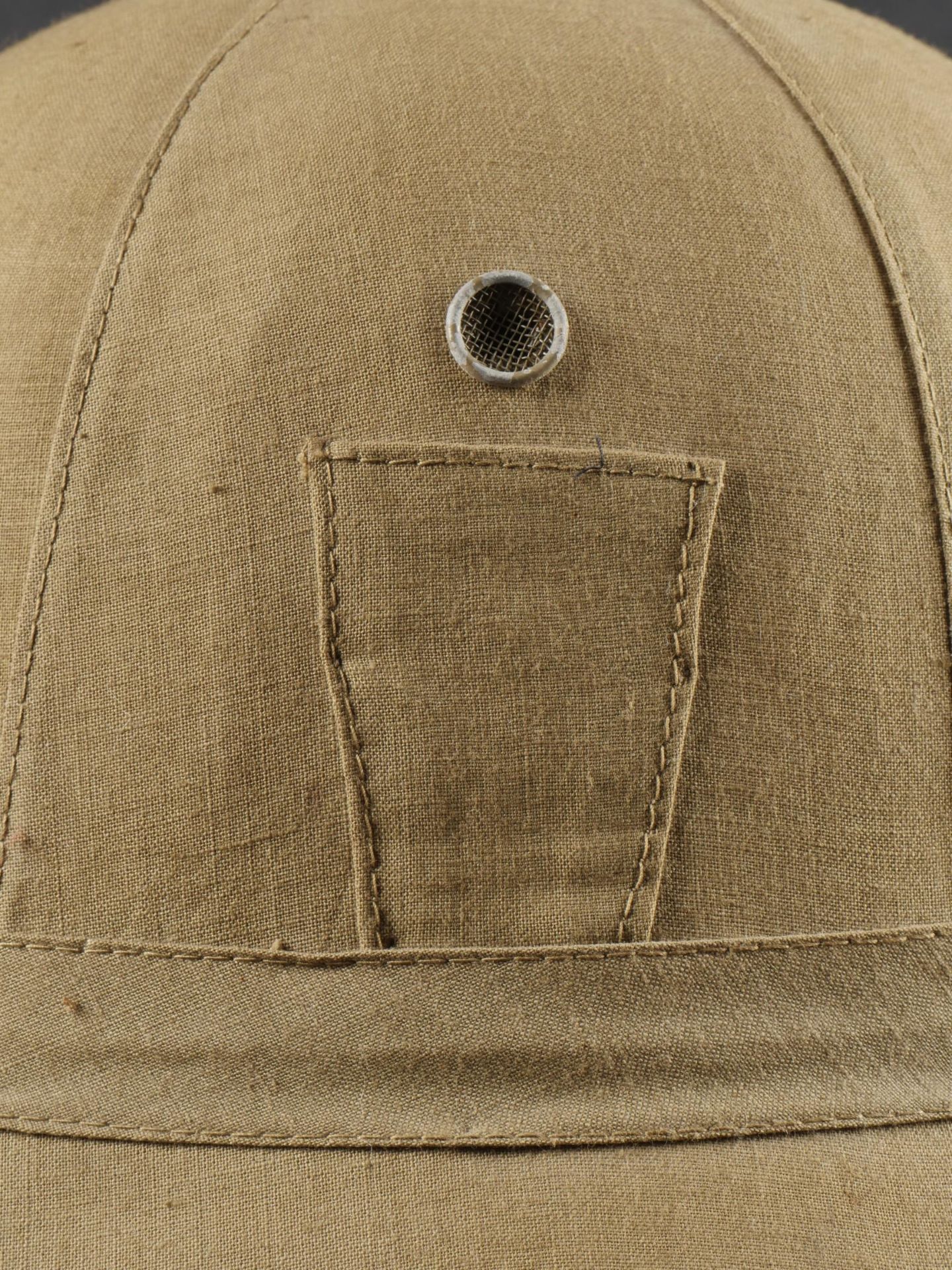 Casque tropicale du 53eme Regiment dInfanterie. Tropical helmet of the 53rd Infantry Regiment. - Image 11 of 19