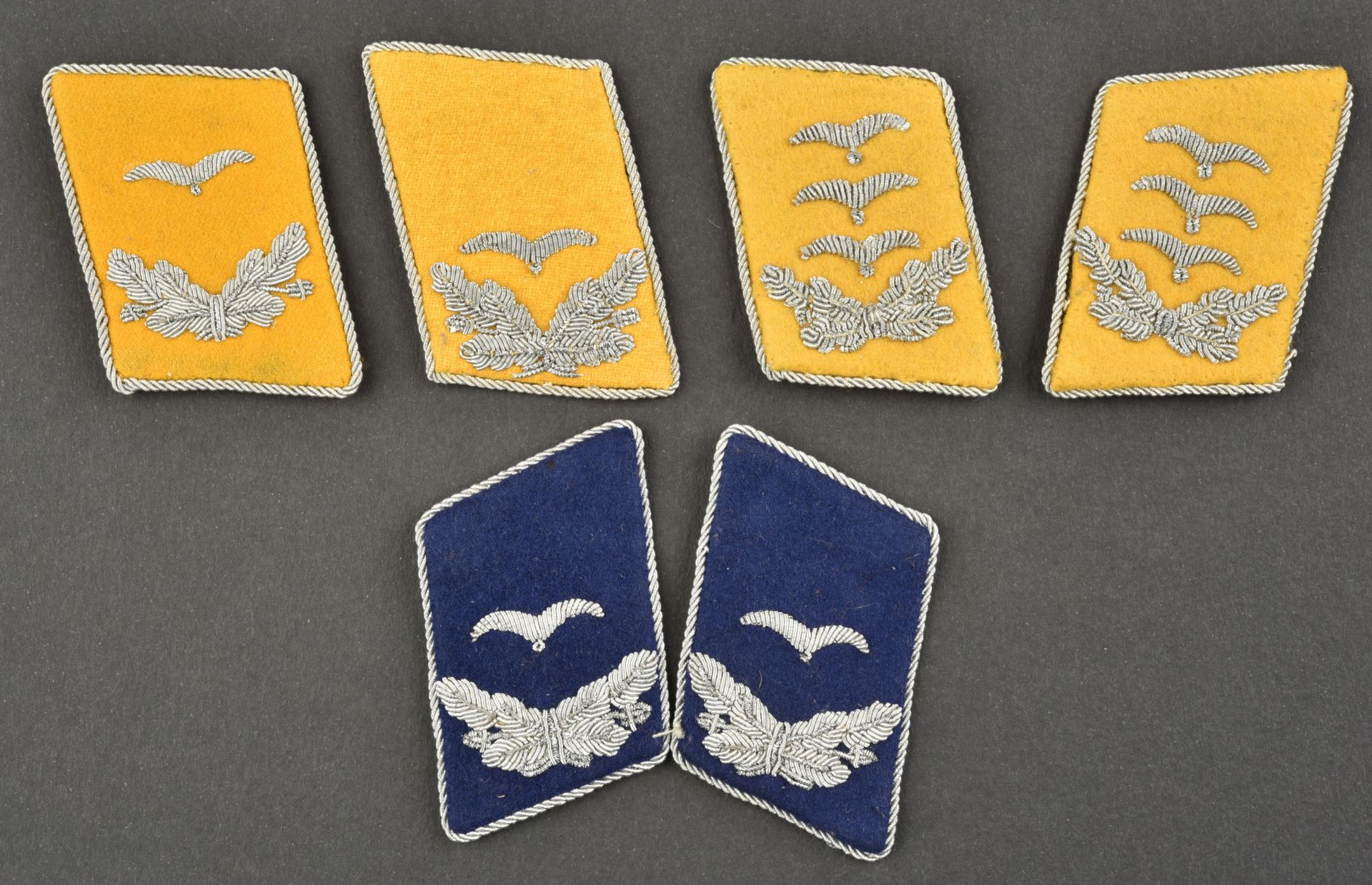 Pattes de col Luftwaffe. Luftwaffe collar tabs.