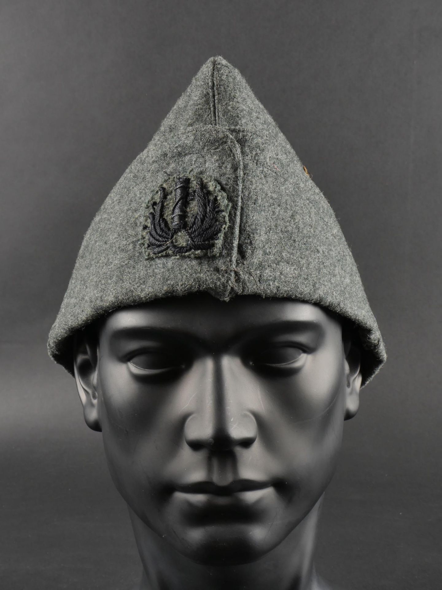 Deux calots troupe de larmee Royale italienne. Two Royal Italian Army troop caps. - Image 11 of 19