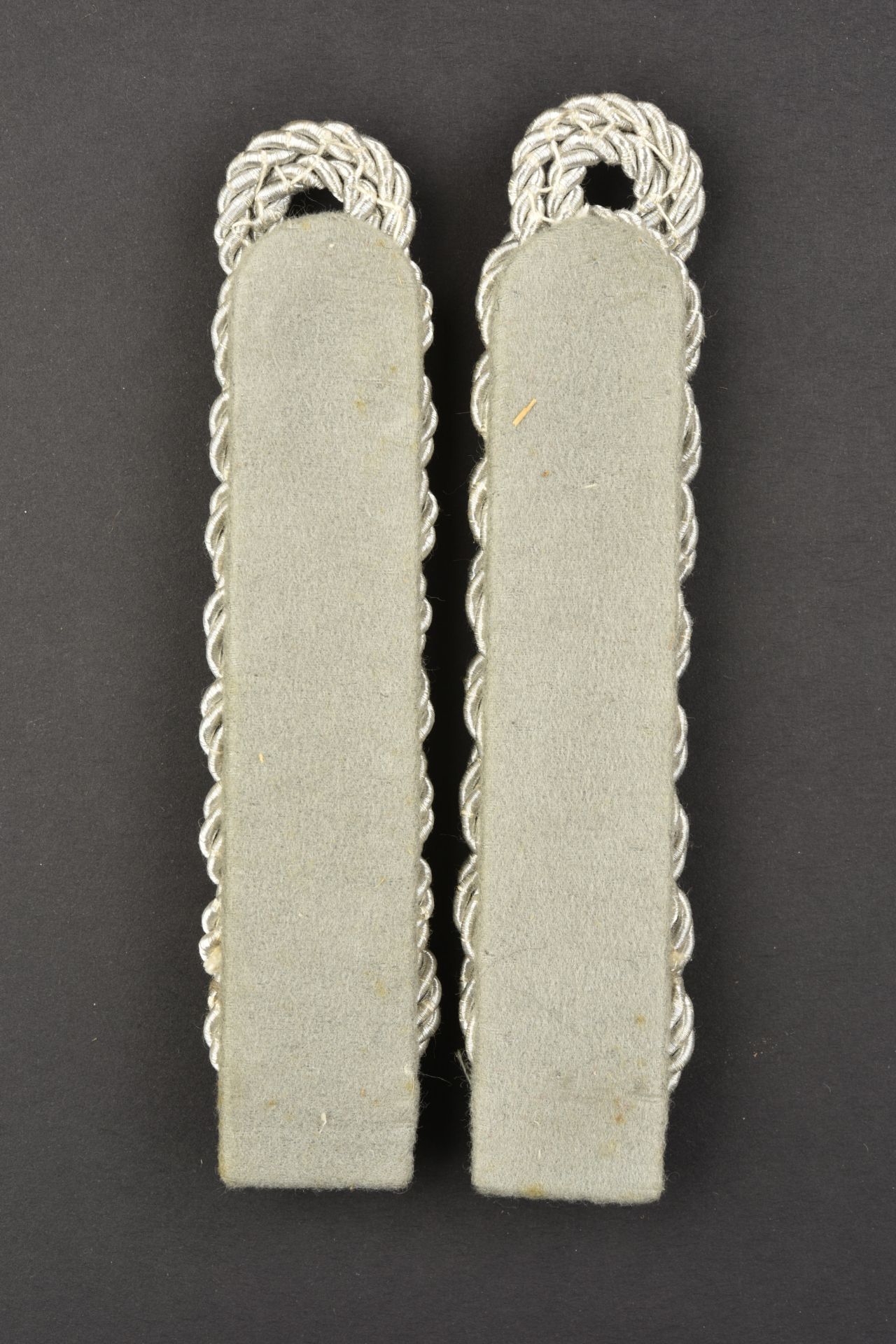 Pattes d'Žpaule DRK. DRK shoulder straps  - Bild 2 aus 2