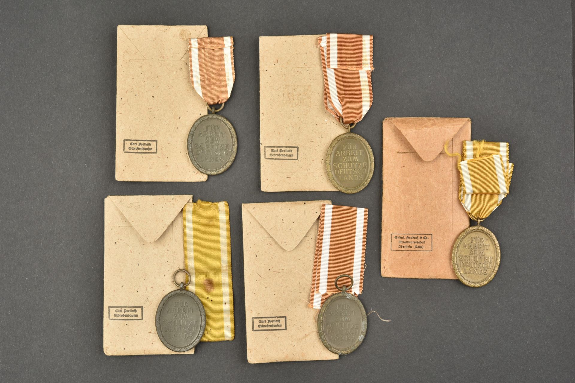 Medailles du mur de l Atlantique. Atlantic Wall medals. - Image 2 of 2