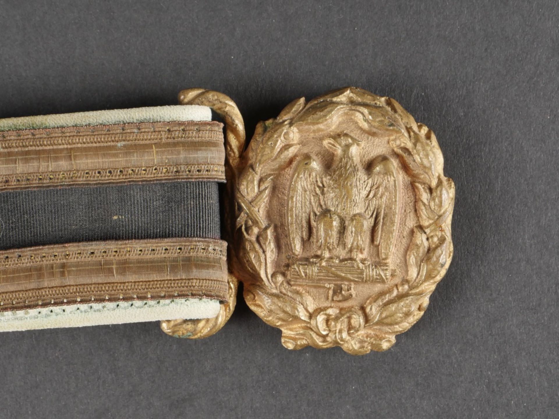 Lot de deux ceinturons dÕ-officier de la MVSN. Set of two MVSN officer s belts. - Image 7 of 19