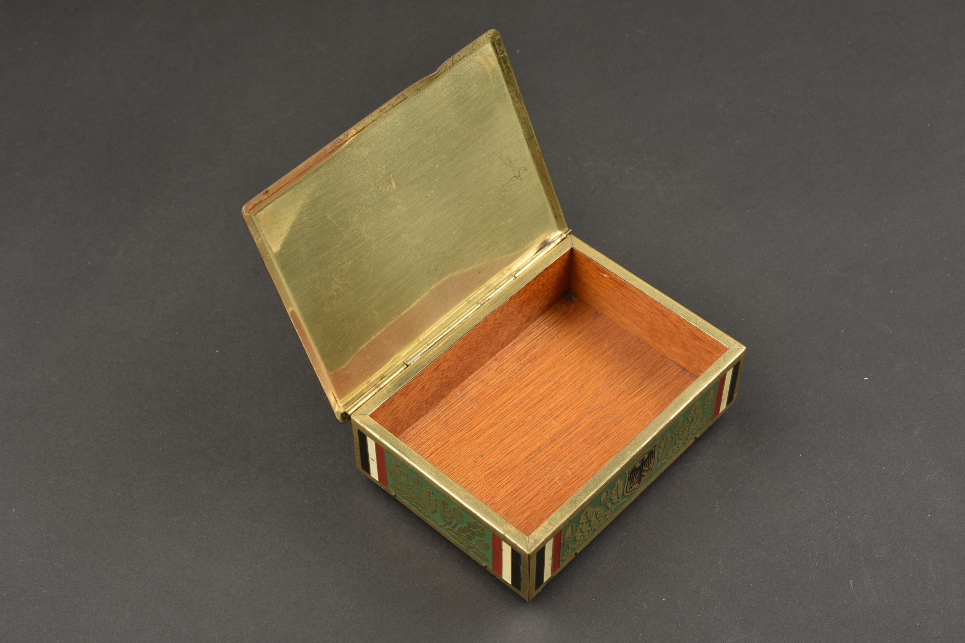 Boite commemorative. Commemorative box. - Image 2 of 6