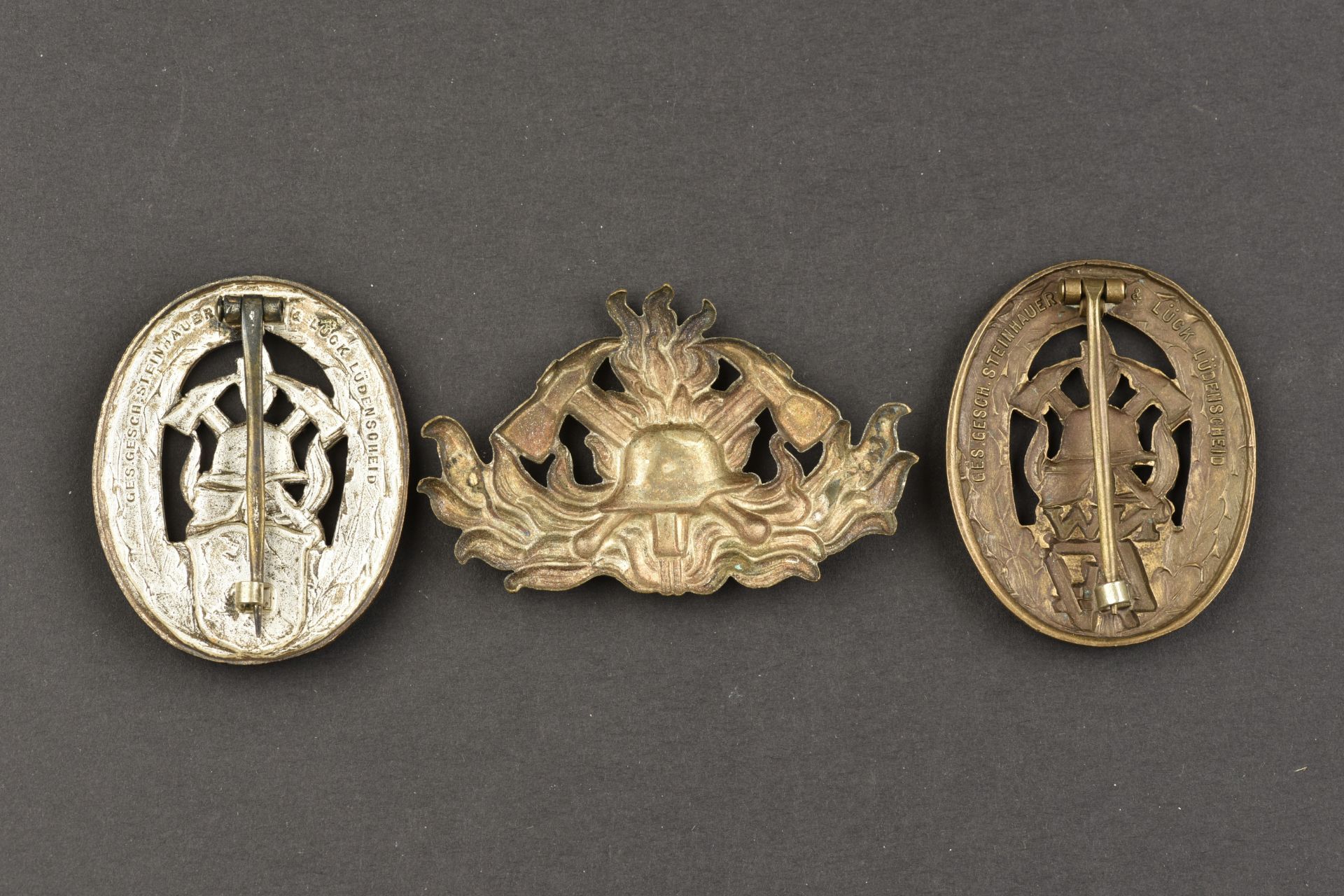 Insignes des pompiers du Reich. Fireman's sleeve badges.  - Image 4 of 4