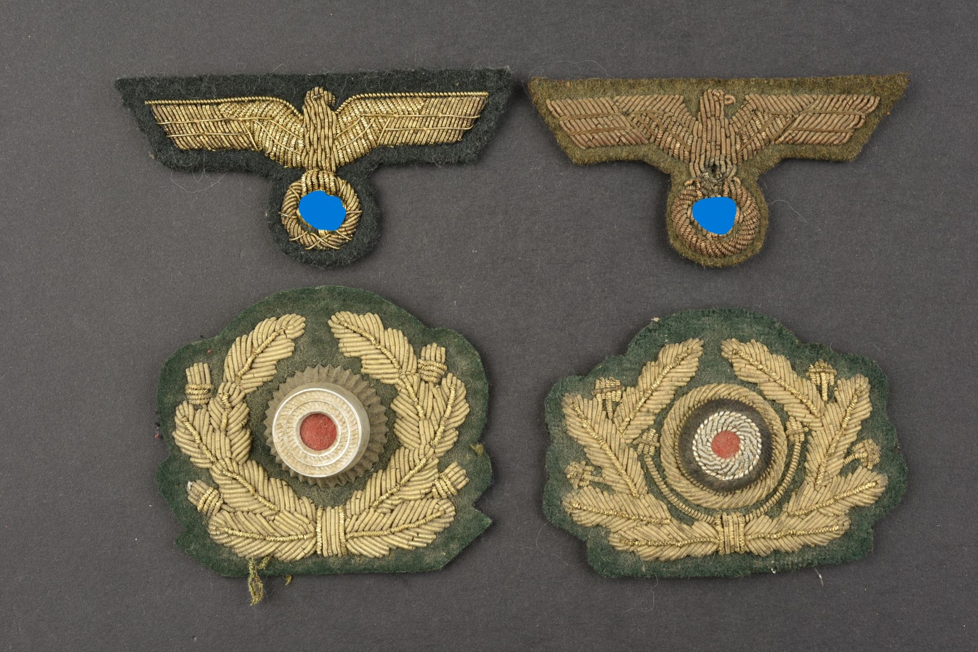 Insignes de coiffure artillerie cotiere. Coastal artillery headgear badges.