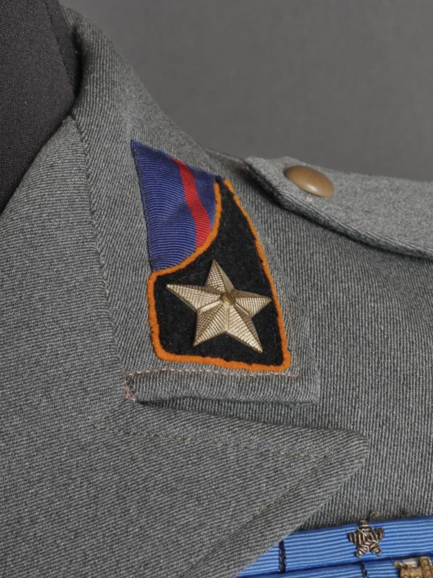 Vareuse de Carlo Boromi, colonel du Regiment Artillerie de la Division Bergamo. Jacket of Carlo Bo - Bild 10 aus 19