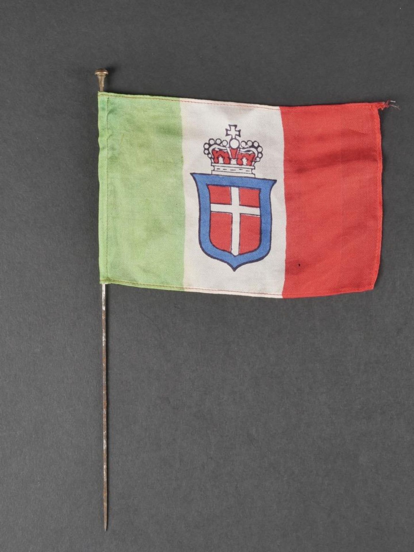 Lot de drapeaux et fanions. Lot of flags and pennants. - Bild 8 aus 19