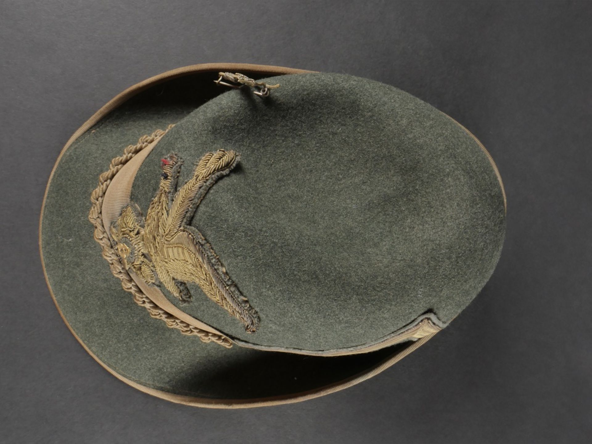 Chapeau de sous-lieutenant du 8eme Regiment dAlpini. Second lieutenant s hat of the 8th Alpini Regi - Bild 11 aus 15