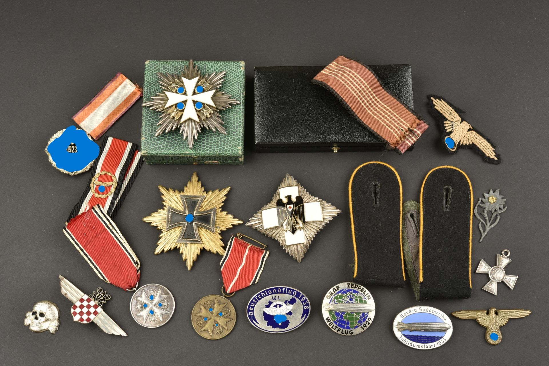 Reproductions d insignes allemand. Reproductions of German badges.