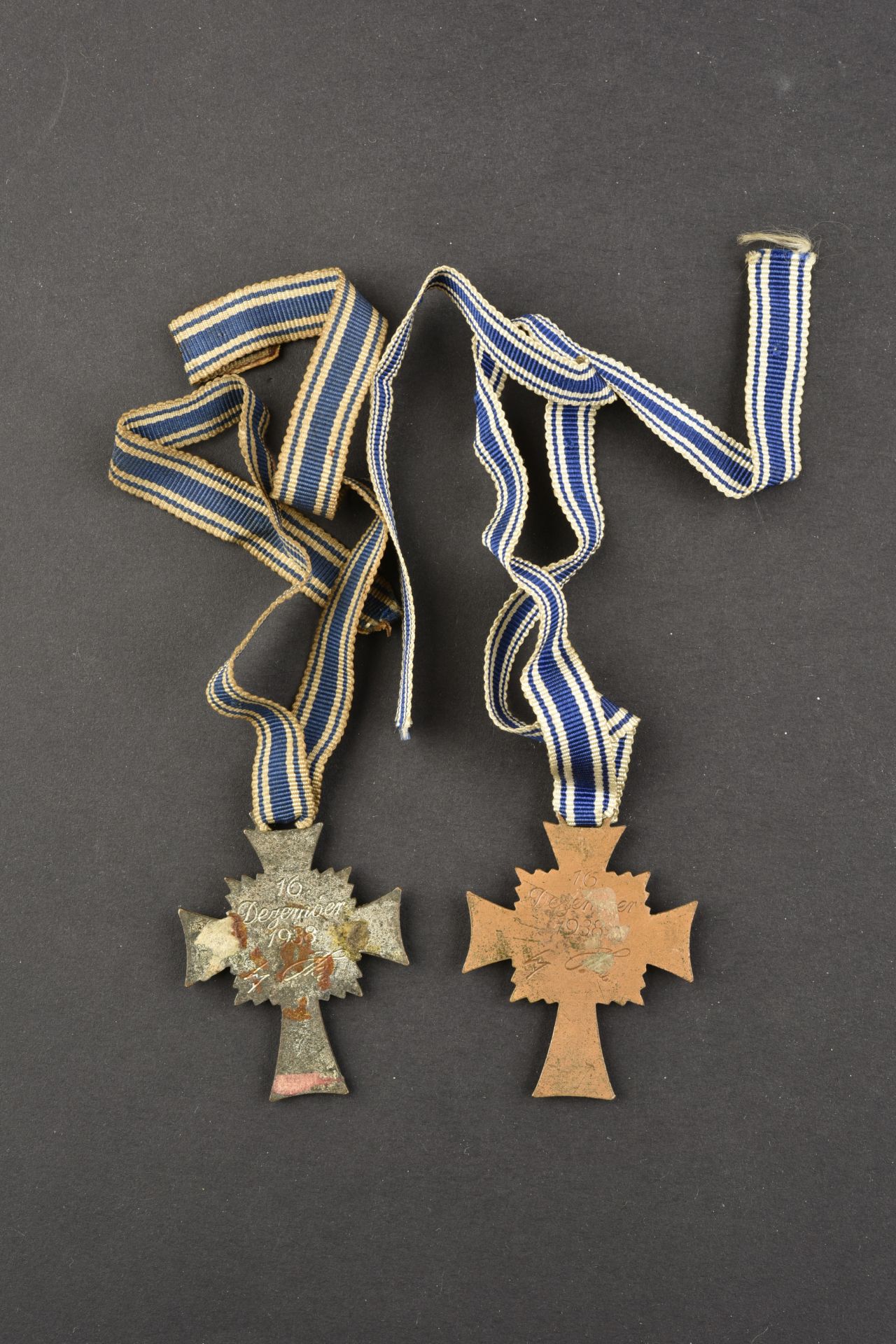 Croix des meres. Mother cross. - Image 2 of 2