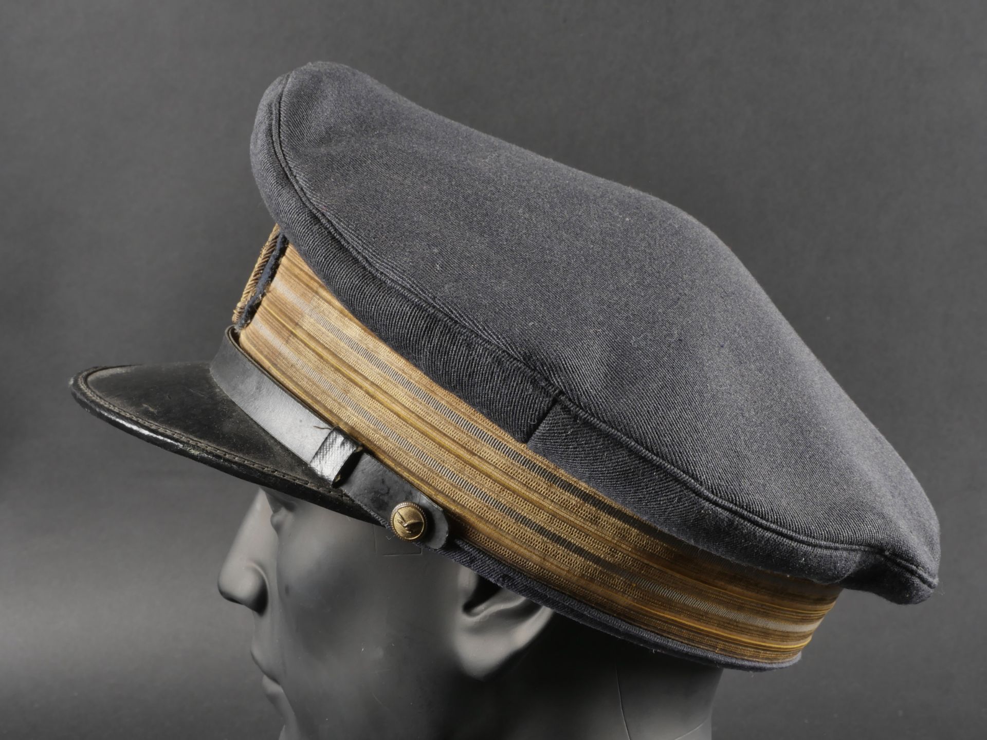 Casquette de capitaine daviation. Flight captain s cap. - Image 16 of 19