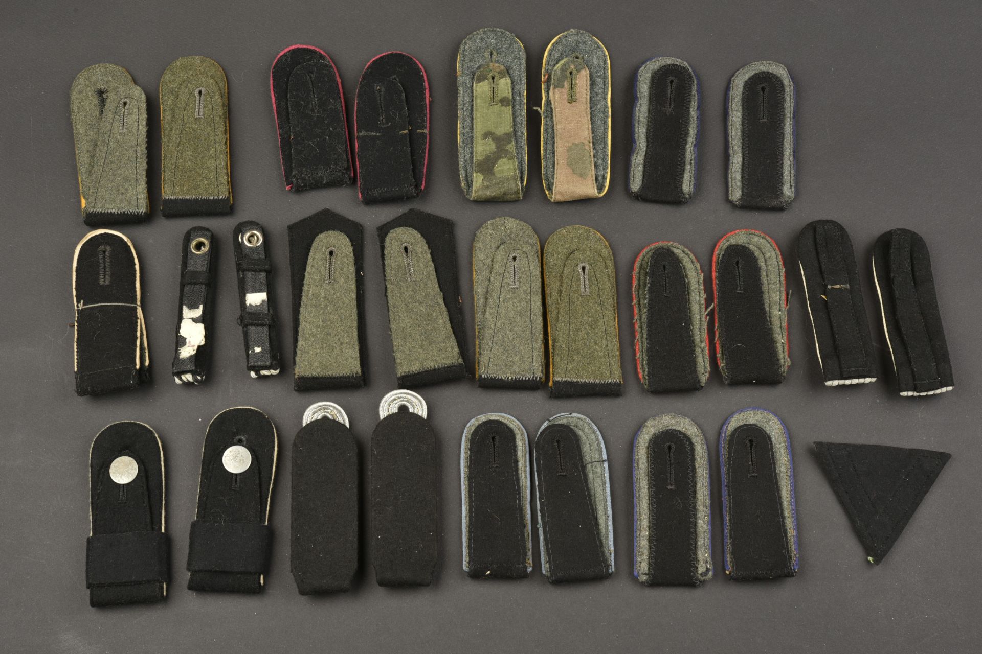 Pattes d epaules SS. SS shoulder straps. - Image 2 of 2