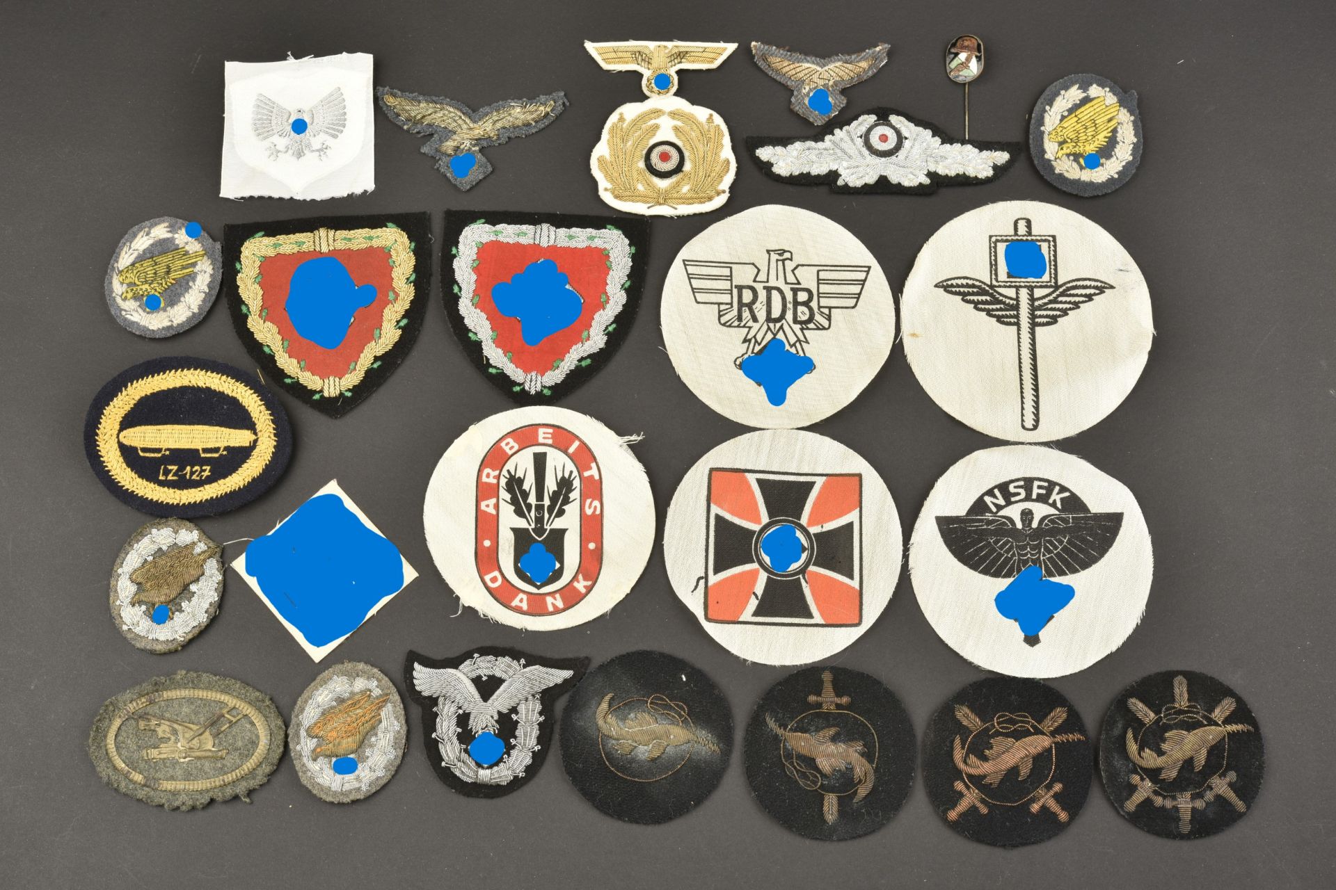 Reproductions d insignes allemand. Reproductions of German badges.
