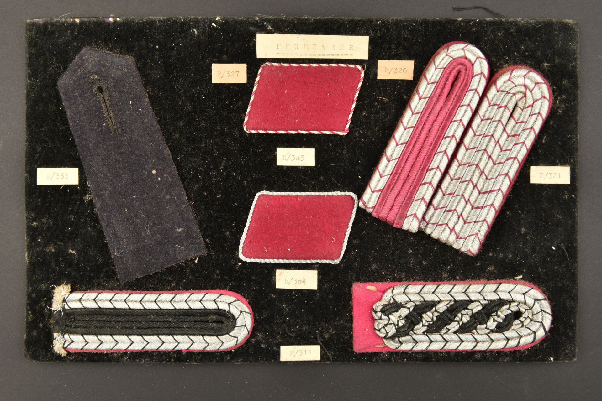 Planches d'insignes originales. Original badge plates. - Image 13 of 15