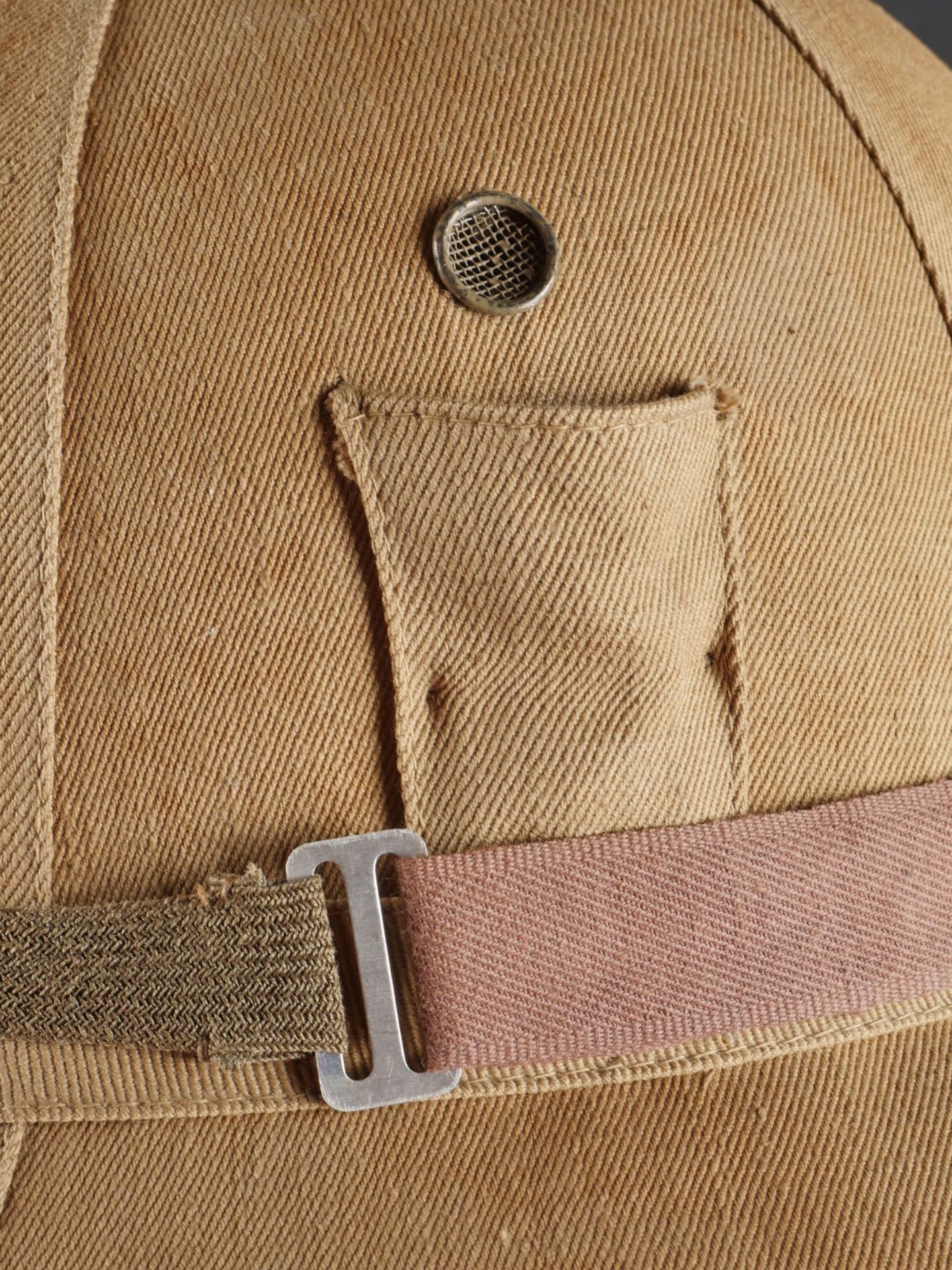 Casque tropicale du 8eme Regiment Bersaglieri. Tropical helmet of the 8th Bersaglieri Regiment. - Bild 16 aus 19