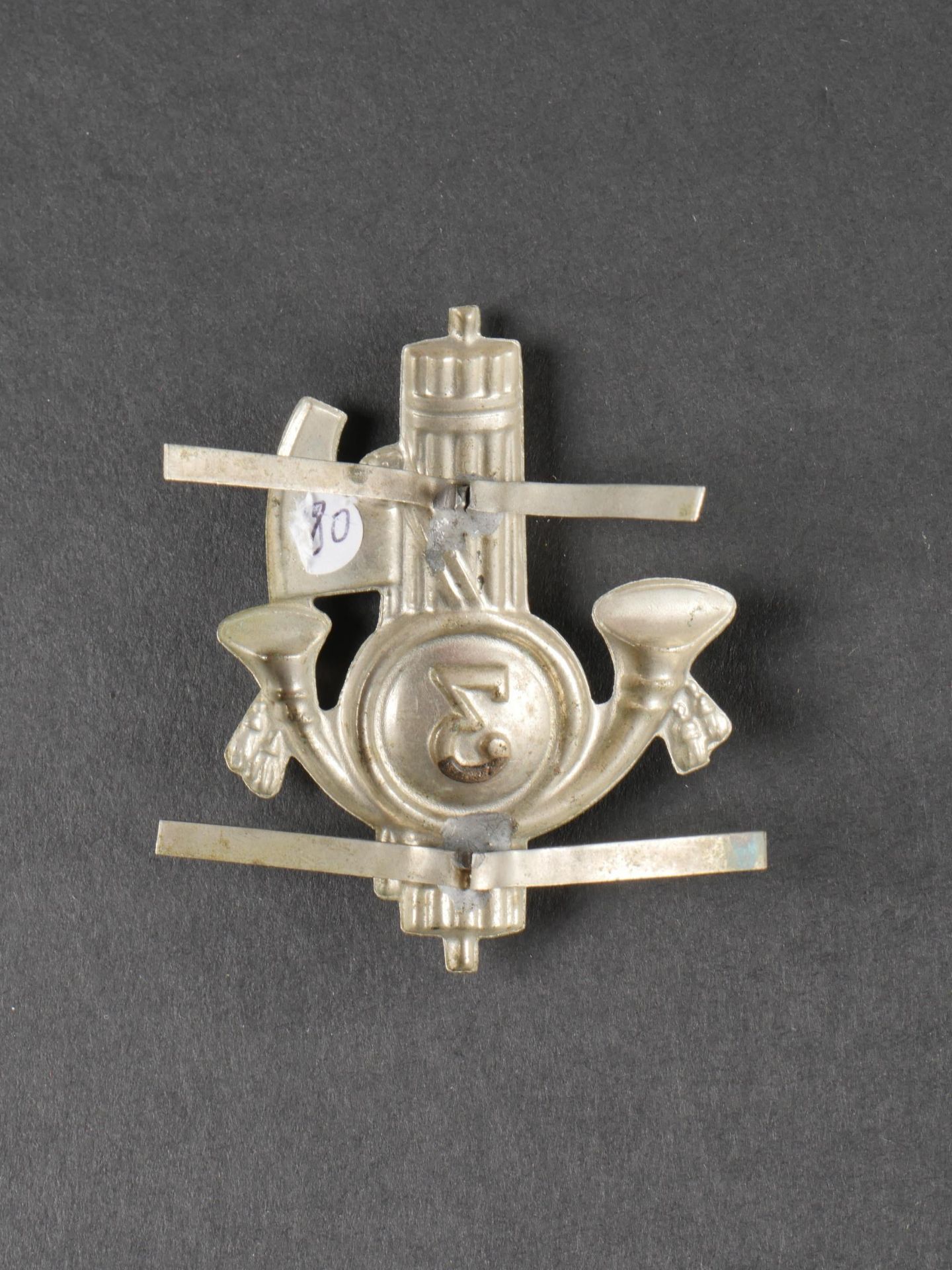 Insigne de casque tropical de la 3eme Legion de Chemises Noires de Bengasi. Tropical helmet badge of - Bild 2 aus 2