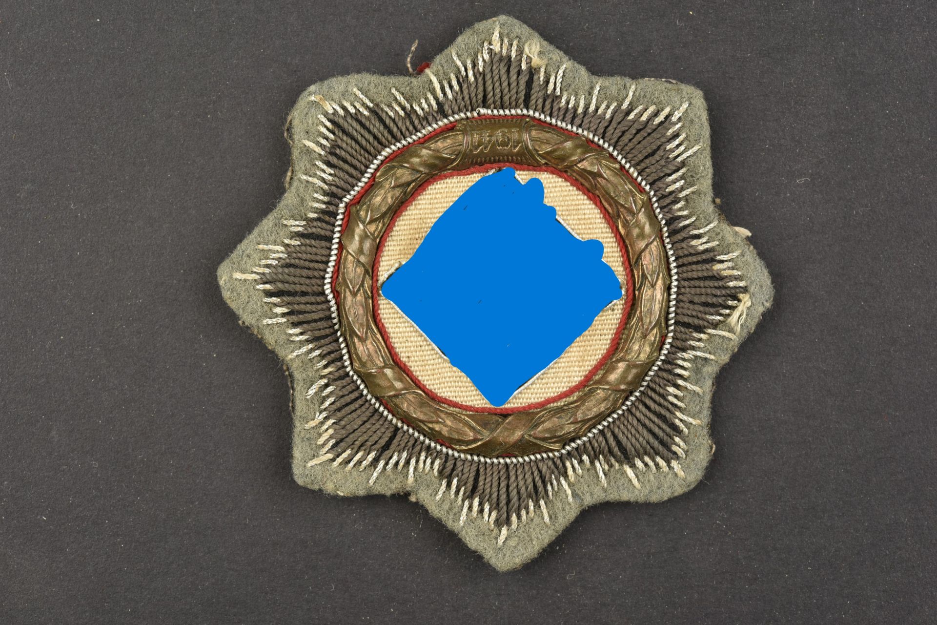 Deutsches Kreuz in Gold. 