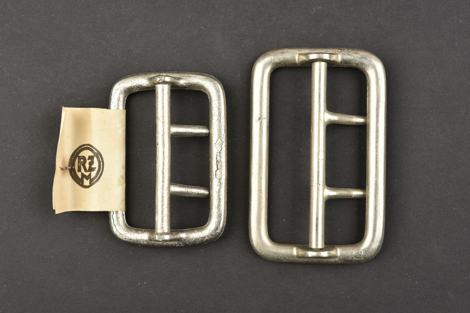 Boucles de ceinturon NSDAP. NSDAP belt buckles. - Bild 4 aus 4