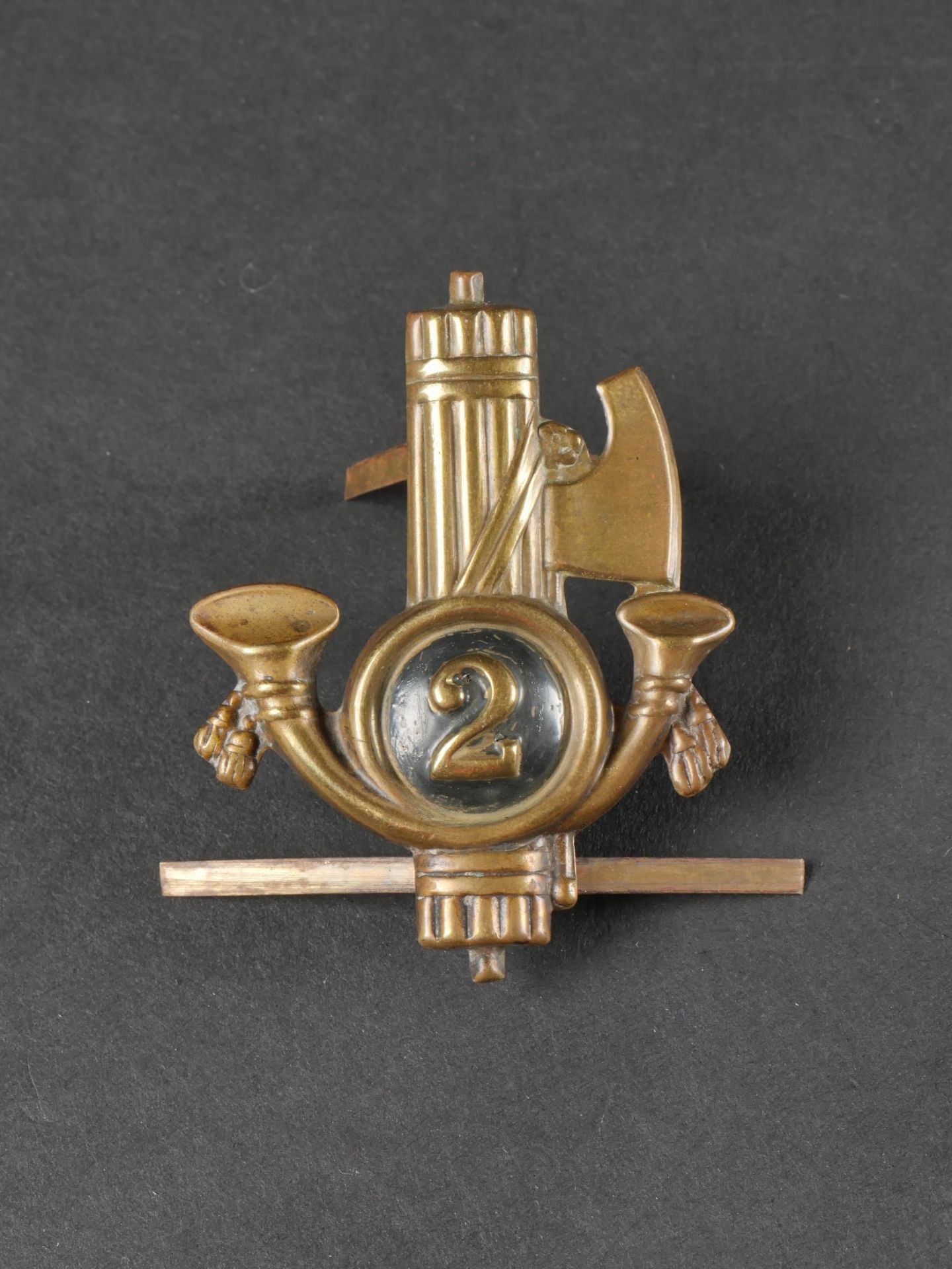 Insigne de casque de la 2eme Legion de Chemises Noires coloniale de Misurata. Helmet badge of the 2n