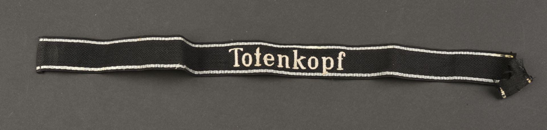 Bande de bras Totenkopf. Totenkopf cufftitlles.