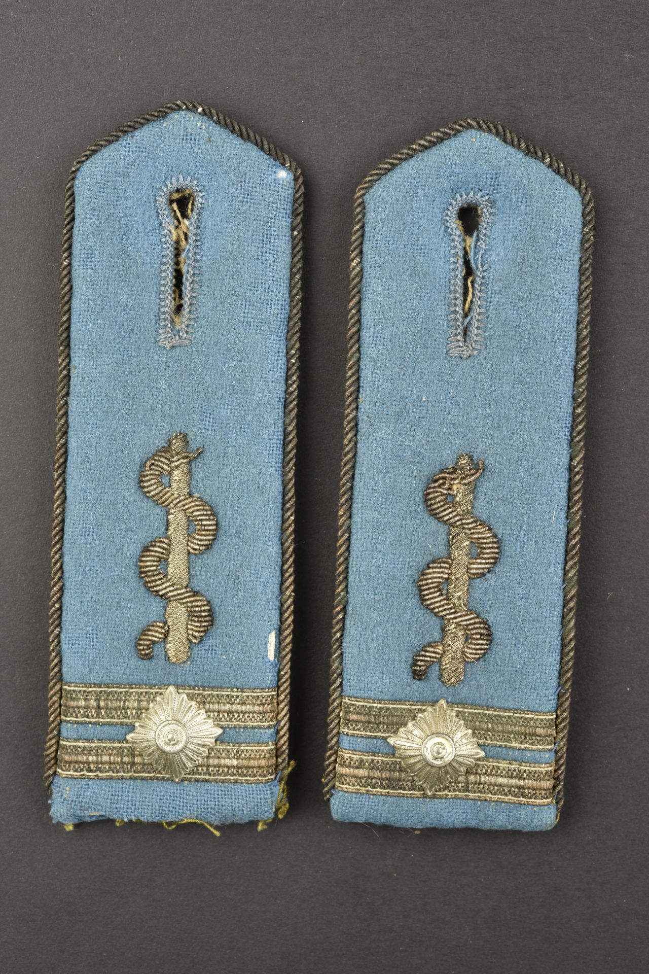 Pattes d'Žpaule HJ. HJ shoulder straps. 