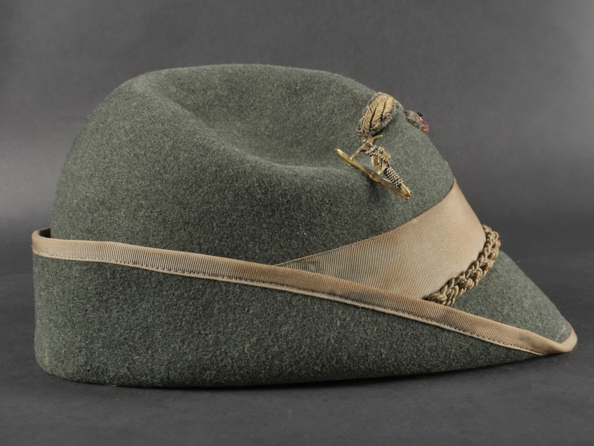 Chapeau de sous-lieutenant du 8eme Regiment dAlpini. Second lieutenant s hat of the 8th Alpini Regi - Bild 9 aus 15