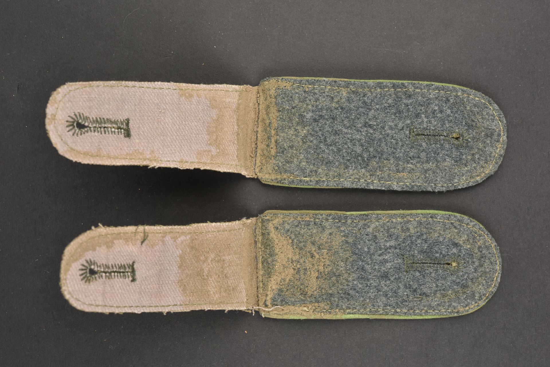 Pattes d epaule AK. AK shoulder straps. - Image 2 of 3