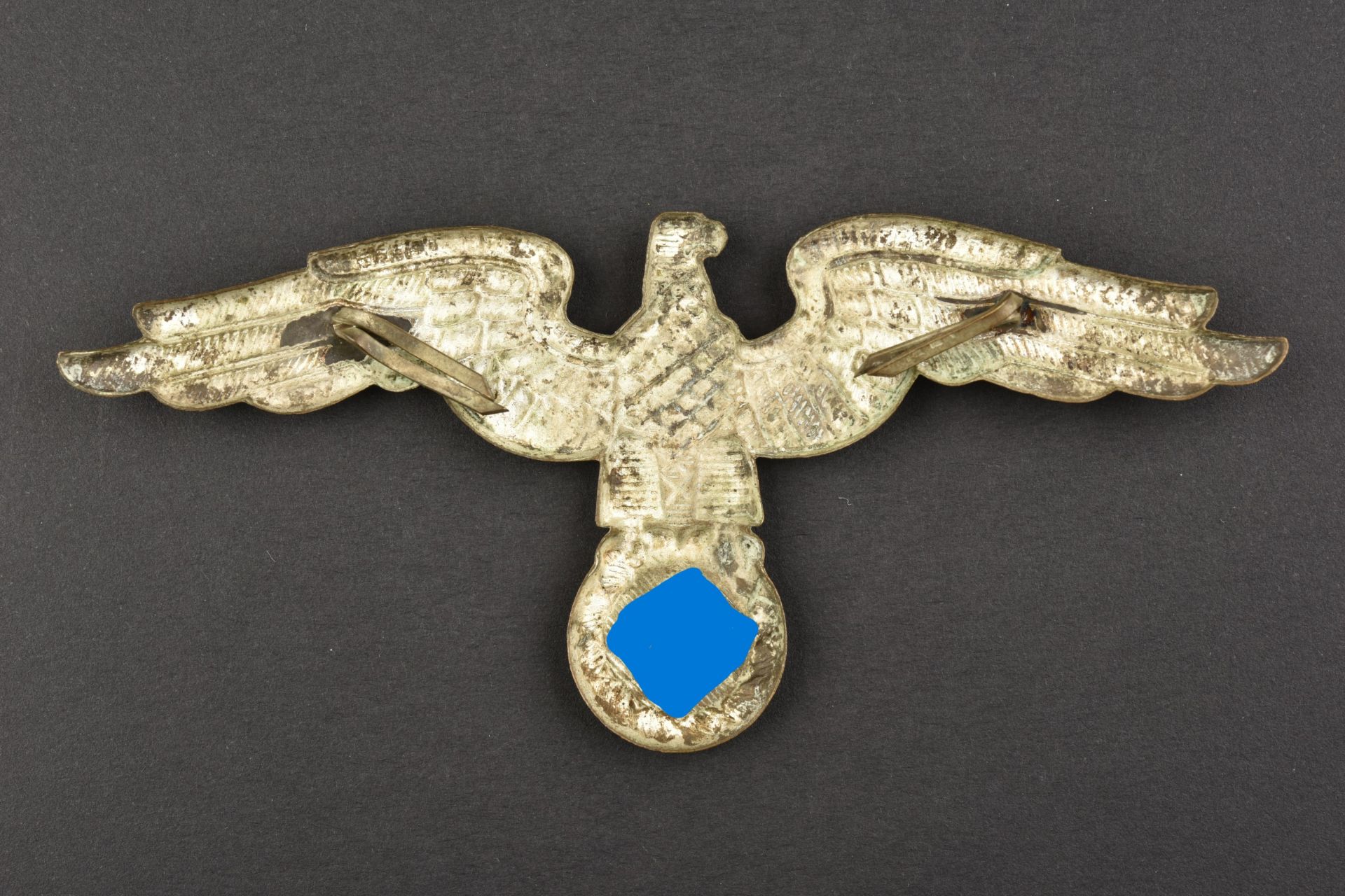 Aigle de coiffure Gouvernemental. Governmental eagle headdress. - Image 2 of 2