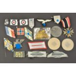 Insignes divers. Various badges.