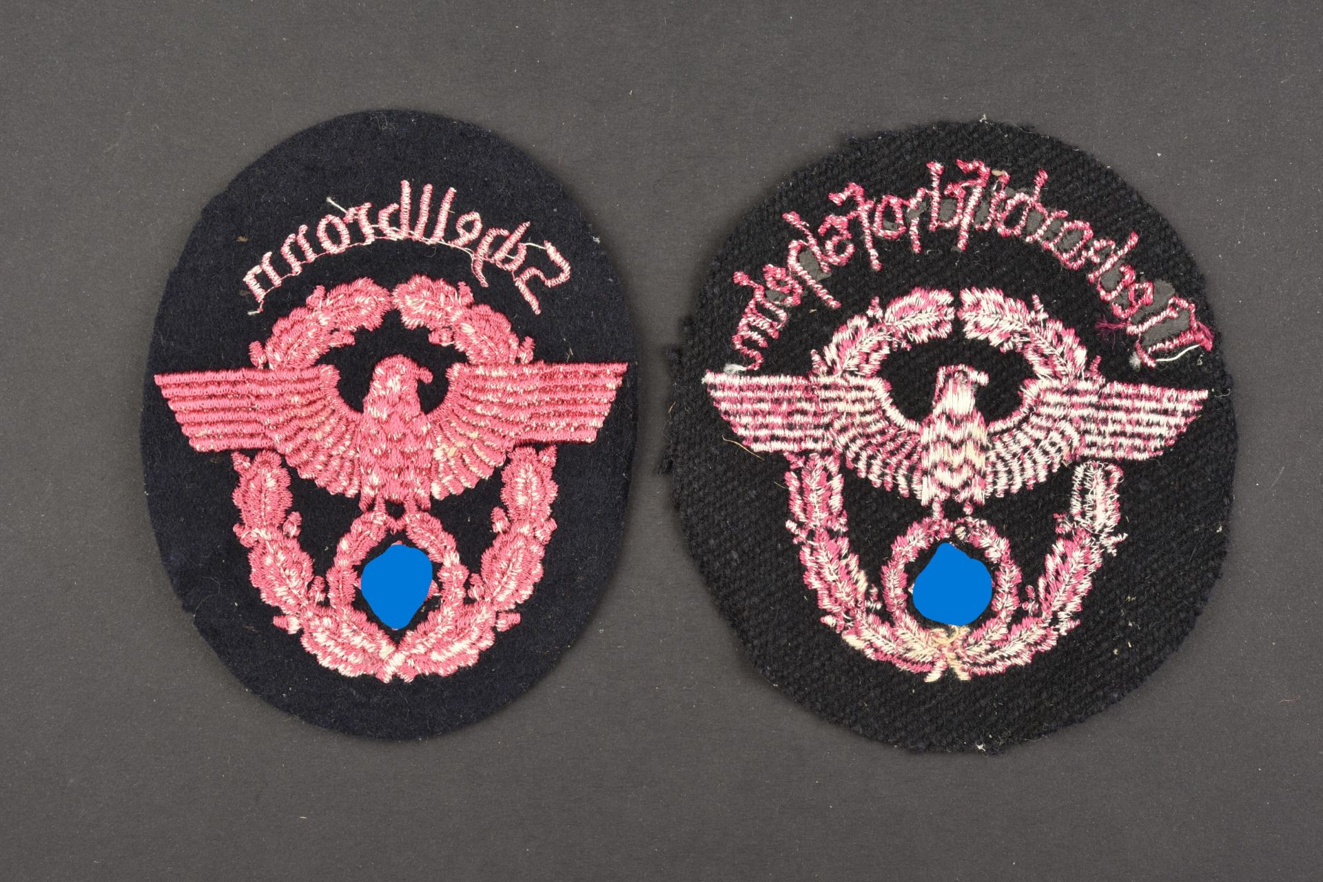 Insigne des pompier. Fireman's sleeve badges.  - Bild 2 aus 2