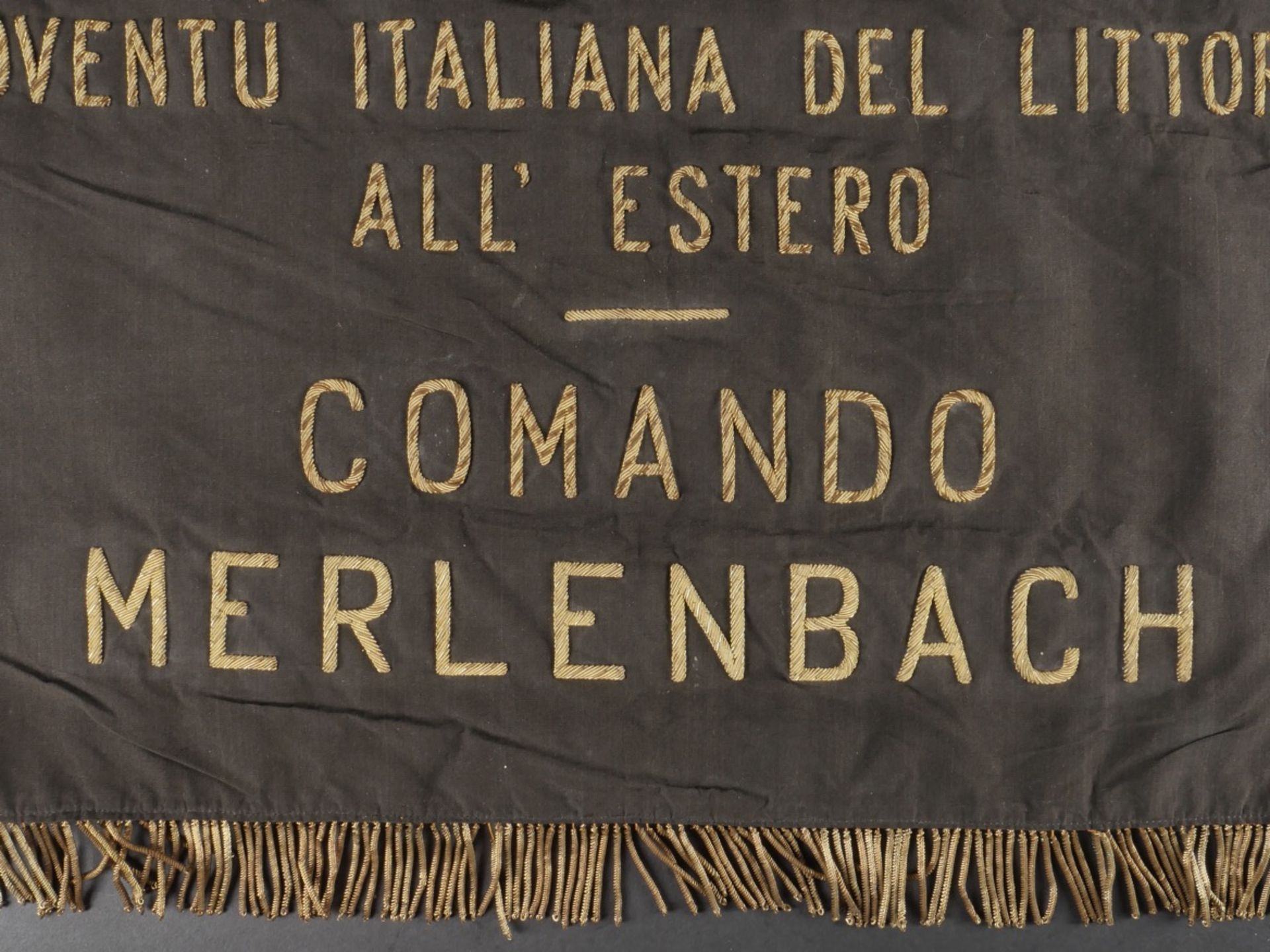 Fanion du commandement de la section fasciste de la Jeunesse Italienne du Licteur a letranger de la - Bild 2 aus 6