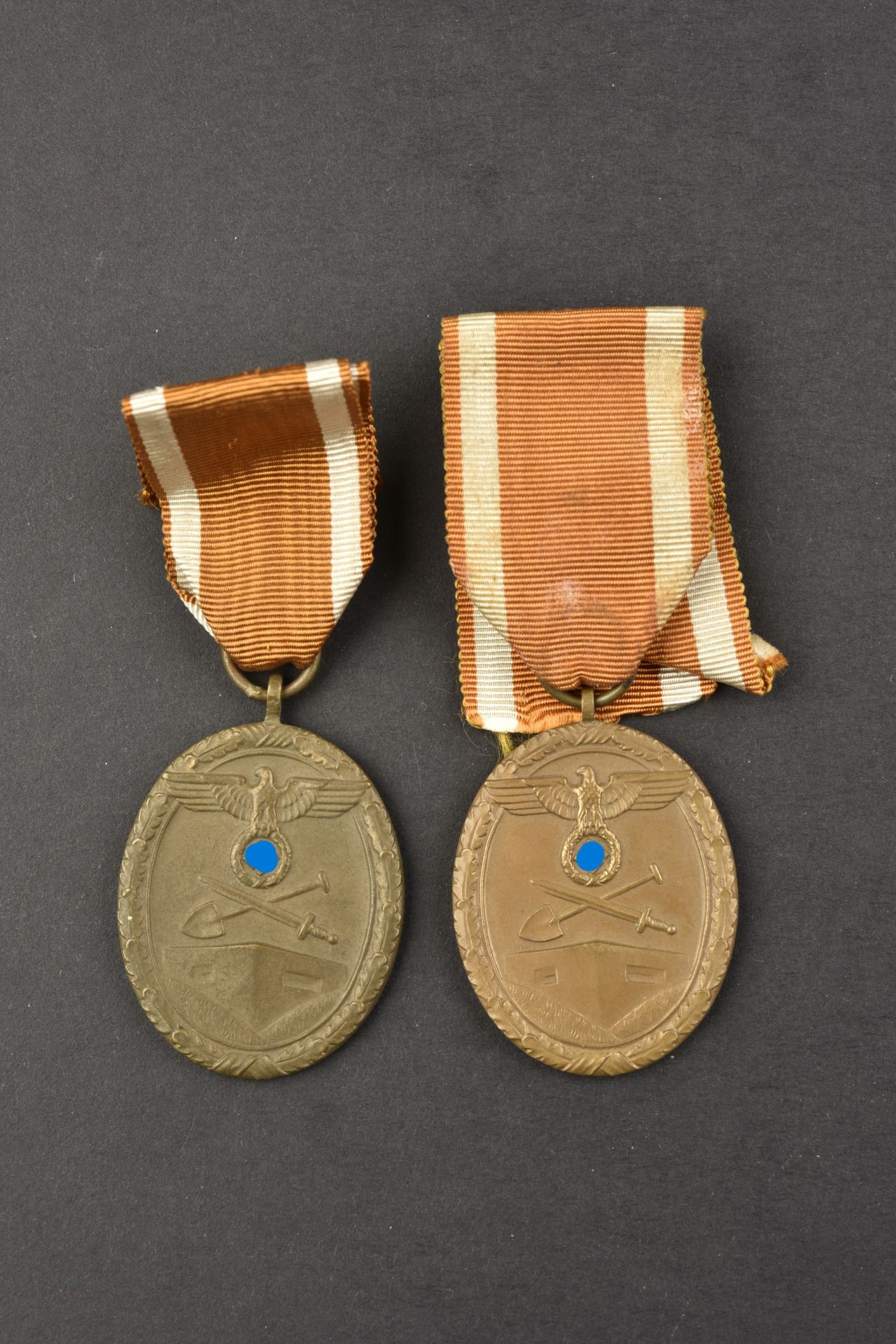 Medailles du Mur de l Atlantique. Atlantic wall medals. 